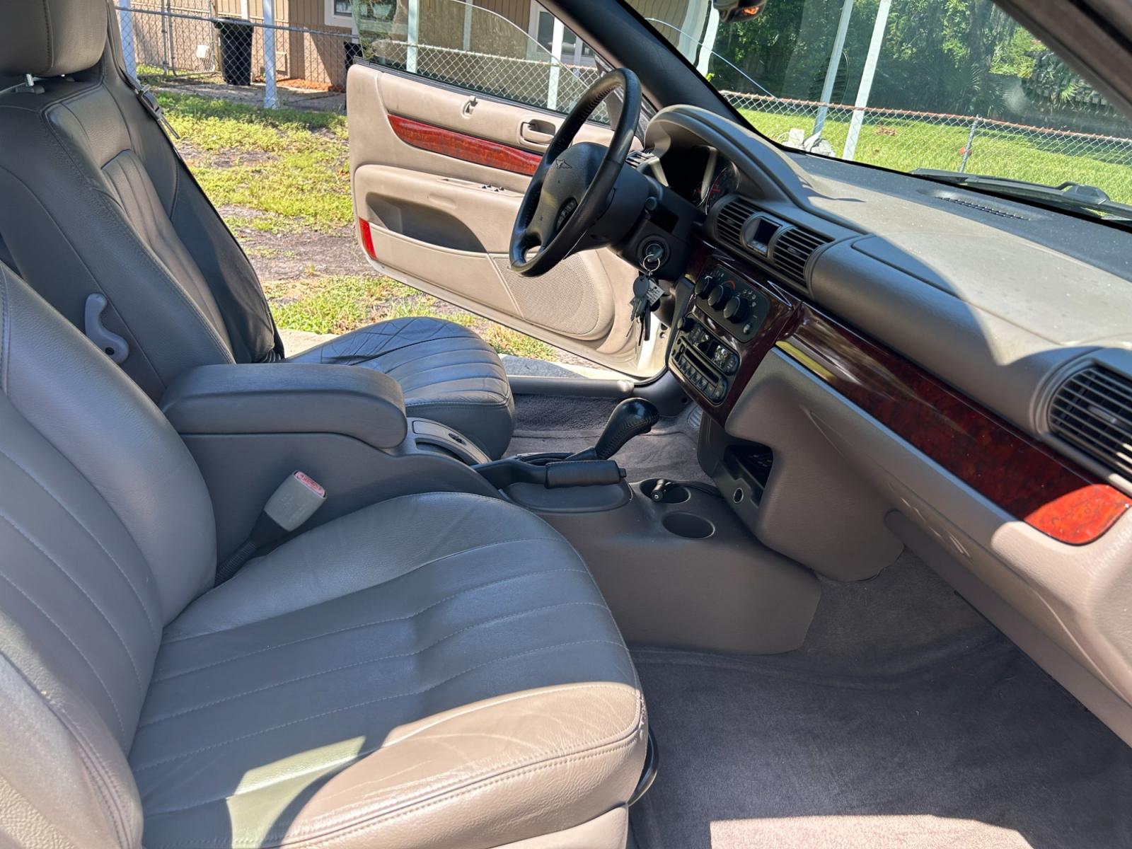 2001 /GRAY Chrysler Sebring LXi Convertible (1C3EL55U31N) with an 2.7L V6 DOHC 24V engine, 4-Speed Automatic Overdrive transmission, located at 1758 Cassat Ave., Jacksonville, FL, 32210, (904) 384-2799, 30.286720, -81.730652 - 2001 CHRYSLER SEBRING CONVERTIBLE LXI MODEL ONLY 135,403 MILES EXCELLENT CONDITION!!!! ICE COLD AIR CONDITIONING AUTOMATIC TRANSMISSION WELL MAINTAINED ONLY $3500.00 IF YOU WANNA ROLL WITH THE TOP DOWN THIS ONE IS EXTRA NICE!!! GREAT PRICE TOO!!!! CALL US @ 904-384-2799 IT WON'T LAST LONG - Photo #11
