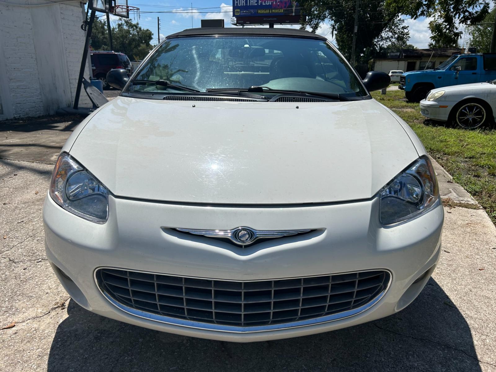 2001 /GRAY Chrysler Sebring LXi Convertible (1C3EL55U31N) with an 2.7L V6 DOHC 24V engine, 4-Speed Automatic Overdrive transmission, located at 1758 Cassat Ave., Jacksonville, FL, 32210, (904) 384-2799, 30.286720, -81.730652 - 2001 CHRYSLER SEBRING CONVERTIBLE LXI MODEL ONLY 135,403 MILES EXCELLENT CONDITION!!!! ICE COLD AIR CONDITIONING AUTOMATIC TRANSMISSION WELL MAINTAINED ONLY $3500.00 IF YOU WANNA ROLL WITH THE TOP DOWN THIS ONE IS EXTRA NICE!!! GREAT PRICE TOO!!!! CALL US @ 904-384-2799 IT WON'T LAST LONG - Photo #0