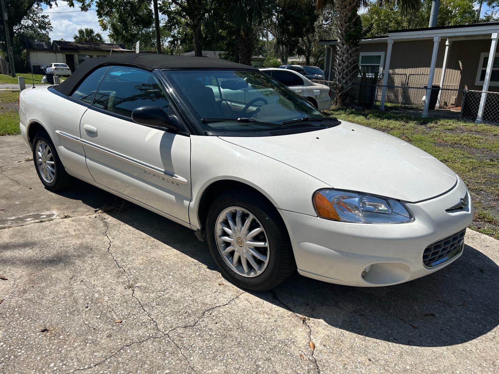2001 /GRAY Chrysler Sebring LXi Convertible (1C3EL55U31N) with an 2.7L V6 DOHC 24V engine, 4-Speed Automatic Overdrive transmission, located at 1758 Cassat Ave., Jacksonville, FL, 32210, (904) 384-2799, 30.286720, -81.730652 - 2001 CHRYSLER SEBRING CONVERTIBLE LXI MODEL ONLY 135,403 MILES EXCELLENT CONDITION!!!! ICE COLD AIR CONDITIONING AUTOMATIC TRANSMISSION WELL MAINTAINED ONLY $3500.00 IF YOU WANNA ROLL WITH THE TOP DOWN THIS ONE IS EXTRA NICE!!! GREAT PRICE TOO!!!! CALL US @ 904-384-2799 IT WON'T LAST LONG - Photo #2