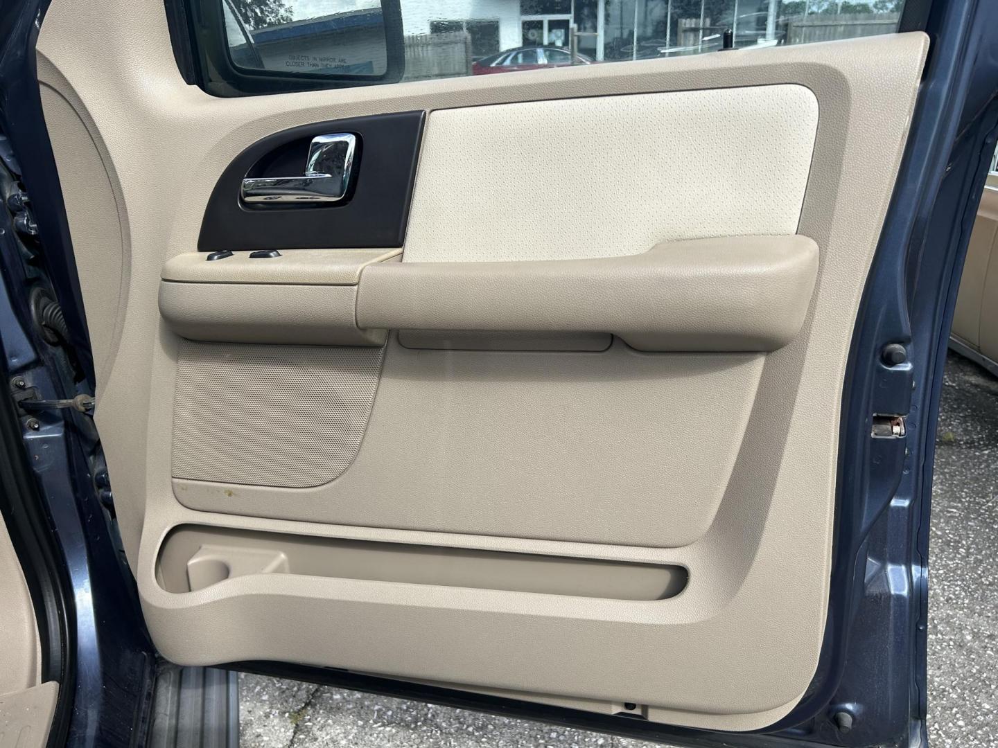 2006 Ford Expedition XLT 2WD (1FMPU155X6L) with an 5.4L V8 SOHC 16V engine, 4-Speed Automatic Overdrive transmission, located at 1758 Cassat Ave., Jacksonville, FL, 32210, (904) 384-2799, 30.286720, -81.730652 - CASH SPECIAL*****$3499.00 PLUS TAX, TAG, AND TITLE*****2006 FORD EXPEDITION XLT 7 PASSENGER LEATHER ALLOYS RUNNING BOARDS 206,704 MILES EXTRA CLEAN ICE-COLD-AIR-CONDITIONING RUNS GREAT CALL TODAY @ 904-384-2799 - Photo#14
