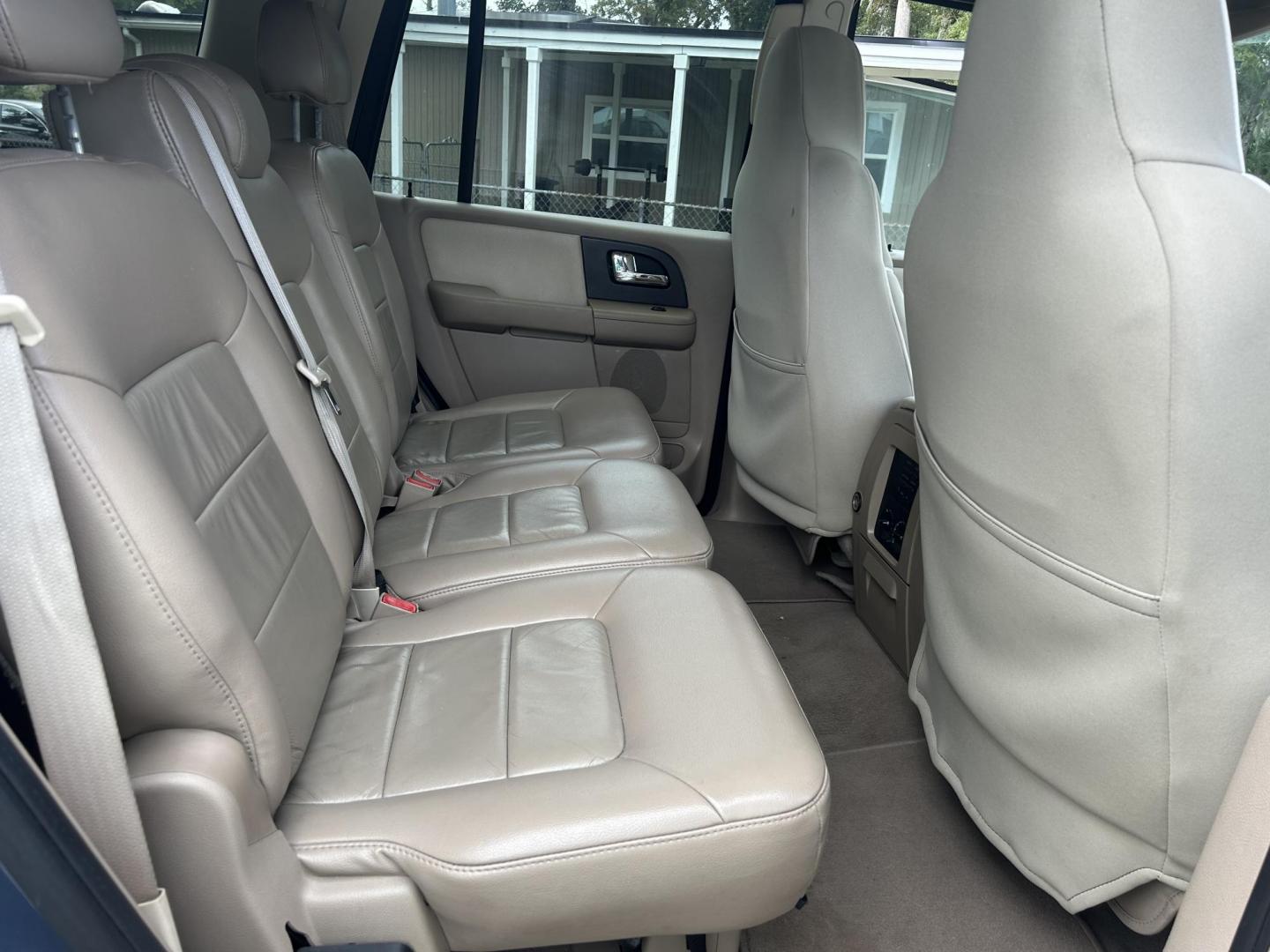 2006 Ford Expedition XLT 2WD (1FMPU155X6L) with an 5.4L V8 SOHC 16V engine, 4-Speed Automatic Overdrive transmission, located at 1758 Cassat Ave., Jacksonville, FL, 32210, (904) 384-2799, 30.286720, -81.730652 - CASH SPECIAL*****$3499.00 PLUS TAX, TAG, AND TITLE*****2006 FORD EXPEDITION XLT 7 PASSENGER LEATHER ALLOYS RUNNING BOARDS 206,704 MILES EXTRA CLEAN ICE-COLD-AIR-CONDITIONING RUNS GREAT CALL TODAY @ 904-384-2799 - Photo#18