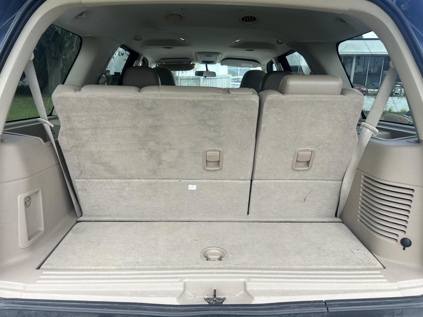 2006 Ford Expedition XLT 2WD (1FMPU155X6L) with an 5.4L V8 SOHC 16V engine, 4-Speed Automatic Overdrive transmission, located at 1758 Cassat Ave., Jacksonville, FL, 32210, (904) 384-2799, 30.286720, -81.730652 - CASH SPECIAL*****$3499.00 PLUS TAX, TAG, AND TITLE*****2006 FORD EXPEDITION XLT 7 PASSENGER LEATHER ALLOYS RUNNING BOARDS 206,704 MILES EXTRA CLEAN ICE-COLD-AIR-CONDITIONING RUNS GREAT CALL TODAY @ 904-384-2799 - Photo#21