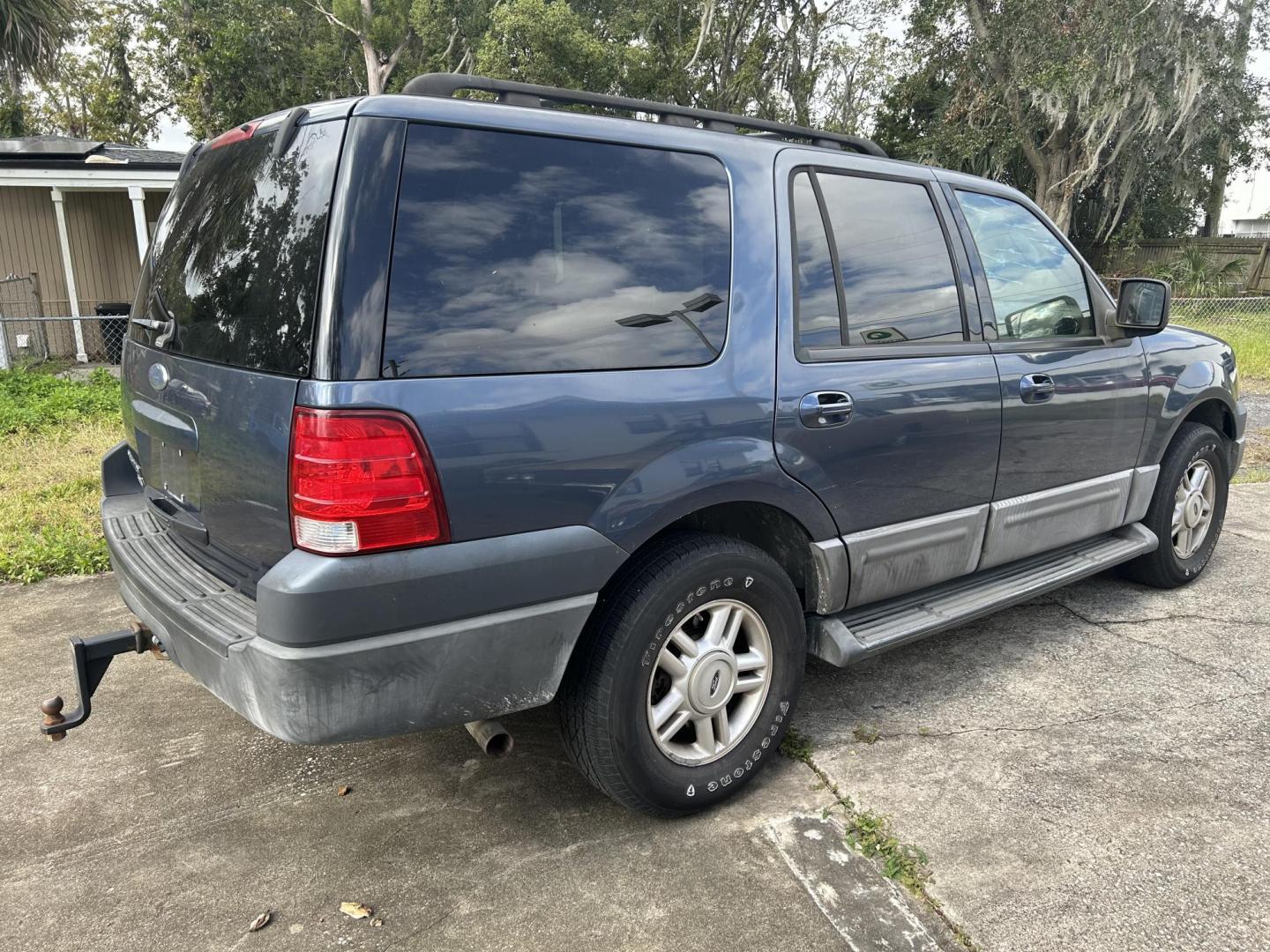 2006 Ford Expedition XLT 2WD (1FMPU155X6L) with an 5.4L V8 SOHC 16V engine, 4-Speed Automatic Overdrive transmission, located at 1758 Cassat Ave., Jacksonville, FL, 32210, (904) 384-2799, 30.286720, -81.730652 - CASH SPECIAL*****$3499.00 PLUS TAX, TAG, AND TITLE*****2006 FORD EXPEDITION XLT 7 PASSENGER LEATHER ALLOYS RUNNING BOARDS 206,704 MILES EXTRA CLEAN ICE-COLD-AIR-CONDITIONING RUNS GREAT CALL TODAY @ 904-384-2799 - Photo#3