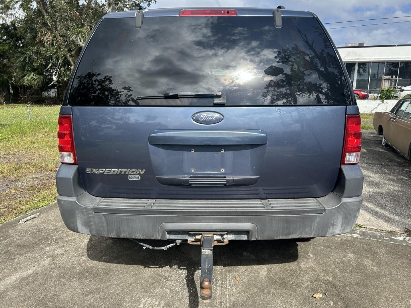 2006 Ford Expedition XLT 2WD (1FMPU155X6L) with an 5.4L V8 SOHC 16V engine, 4-Speed Automatic Overdrive transmission, located at 1758 Cassat Ave., Jacksonville, FL, 32210, (904) 384-2799, 30.286720, -81.730652 - CASH SPECIAL*****$3499.00 PLUS TAX, TAG, AND TITLE*****2006 FORD EXPEDITION XLT 7 PASSENGER LEATHER ALLOYS RUNNING BOARDS 206,704 MILES EXTRA CLEAN ICE-COLD-AIR-CONDITIONING RUNS GREAT CALL TODAY @ 904-384-2799 - Photo#5
