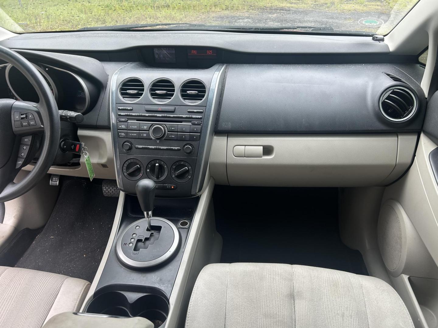2011 Mazda CX-7 i SV (JM3ER2A59B0) with an 2.5L L4 DOHC 16V engine, 5-Speed Automatic transmission, located at 1758 Cassat Ave., Jacksonville, FL, 32210, (904) 384-2799, 30.286720, -81.730652 - *****CASH DEAL*****2011 MAZDA CX-7 $3799.00 PLUS TAX, TAG, AND TITLE 227,391 MILES RUNS GREAT ALLOYS POWER EQUIPMENT TINT REMOTE KEYLESS ENTRY CALL US TODAY @ 904-384-2799 WE DEAL!!!!! - Photo#16