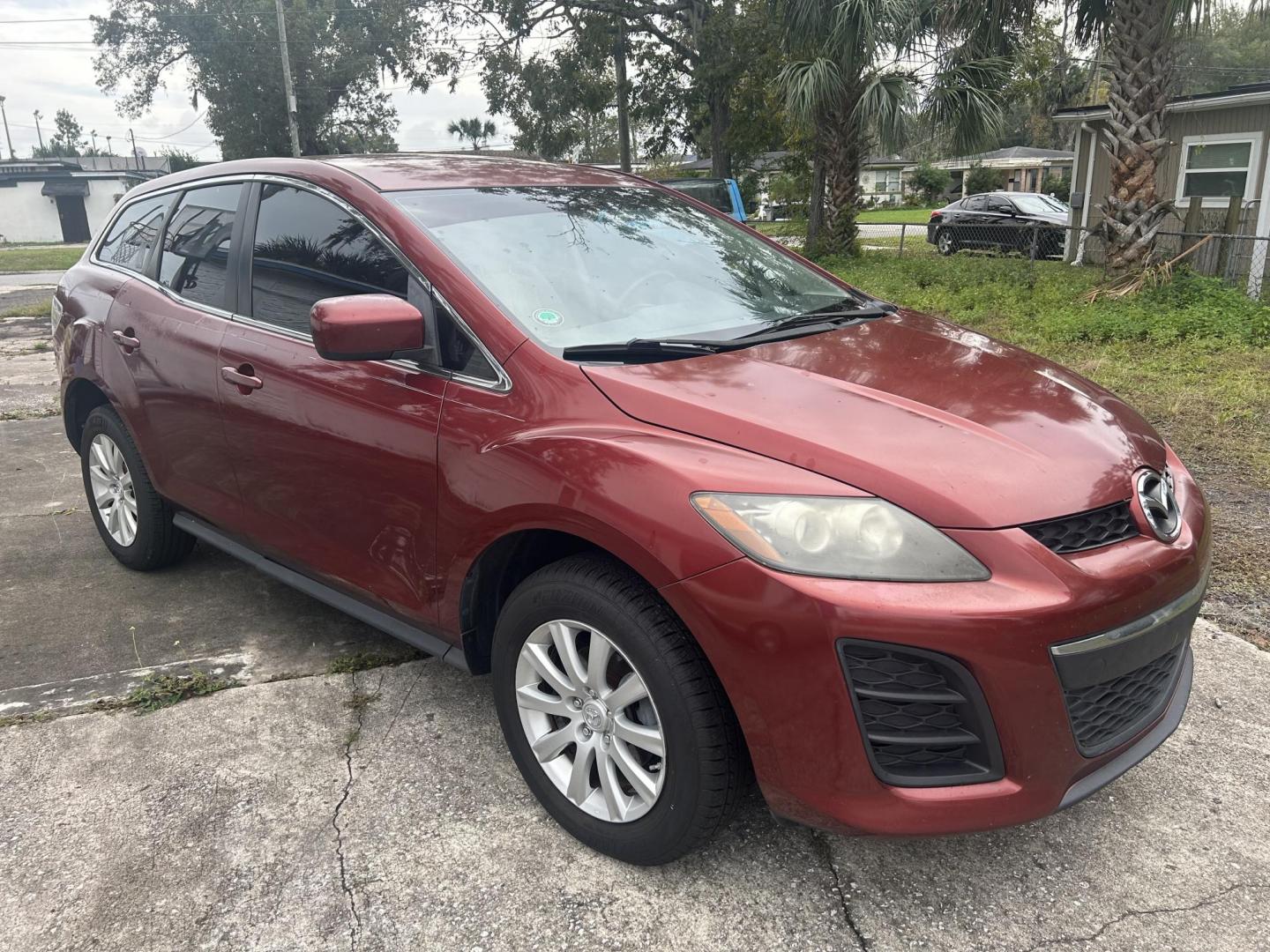 2011 Mazda CX-7 i SV (JM3ER2A59B0) with an 2.5L L4 DOHC 16V engine, 5-Speed Automatic transmission, located at 1758 Cassat Ave., Jacksonville, FL, 32210, (904) 384-2799, 30.286720, -81.730652 - *****CASH DEAL*****2011 MAZDA CX-7 $3799.00 PLUS TAX, TAG, AND TITLE 227,391 MILES RUNS GREAT ALLOYS POWER EQUIPMENT TINT REMOTE KEYLESS ENTRY CALL US TODAY @ 904-384-2799 WE DEAL!!!!! - Photo#2