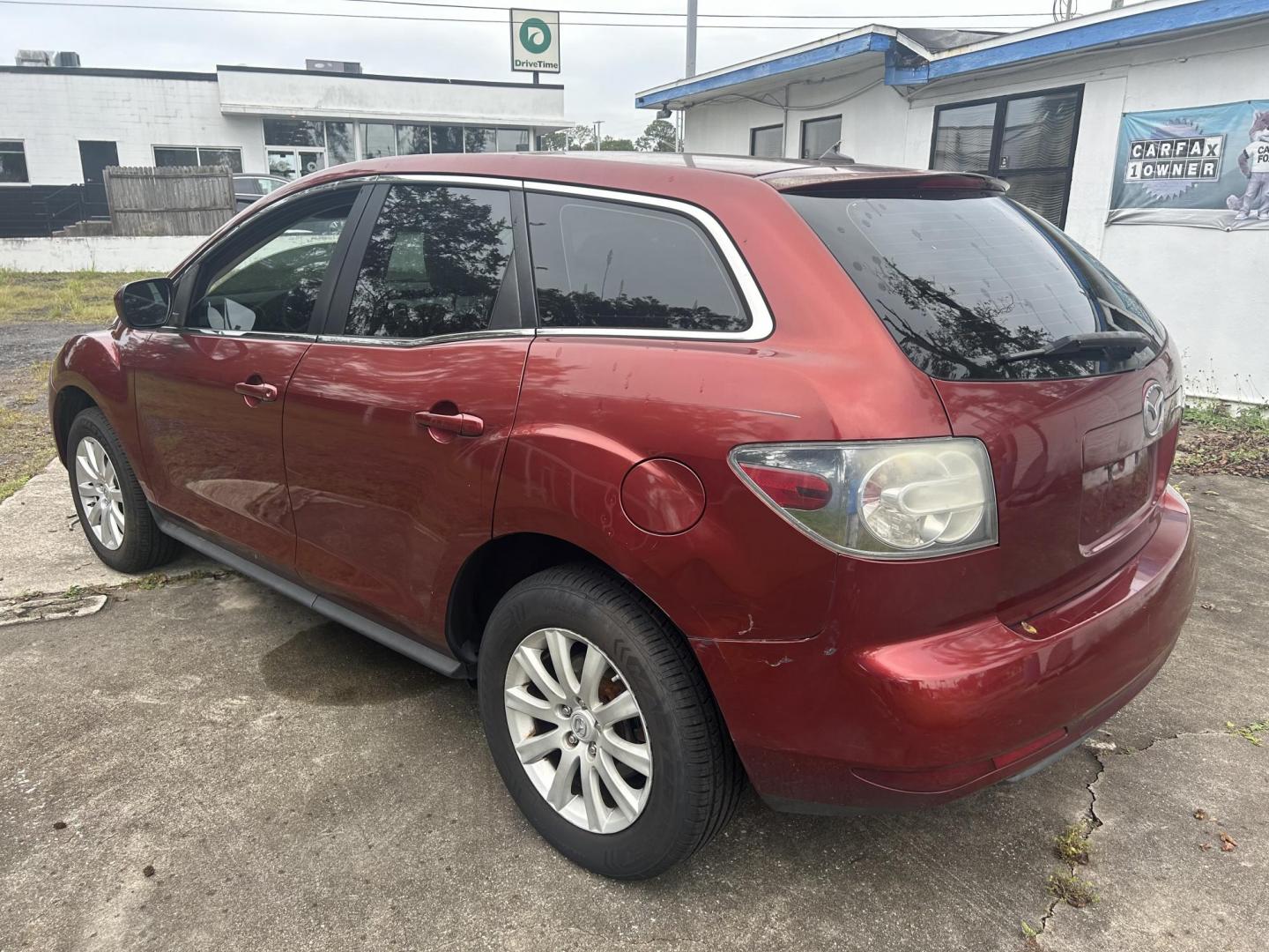 2011 Mazda CX-7 i SV (JM3ER2A59B0) with an 2.5L L4 DOHC 16V engine, 5-Speed Automatic transmission, located at 1758 Cassat Ave., Jacksonville, FL, 32210, (904) 384-2799, 30.286720, -81.730652 - *****CASH DEAL*****2011 MAZDA CX-7 $3799.00 PLUS TAX, TAG, AND TITLE 227,391 MILES RUNS GREAT ALLOYS POWER EQUIPMENT TINT REMOTE KEYLESS ENTRY CALL US TODAY @ 904-384-2799 WE DEAL!!!!! - Photo#4