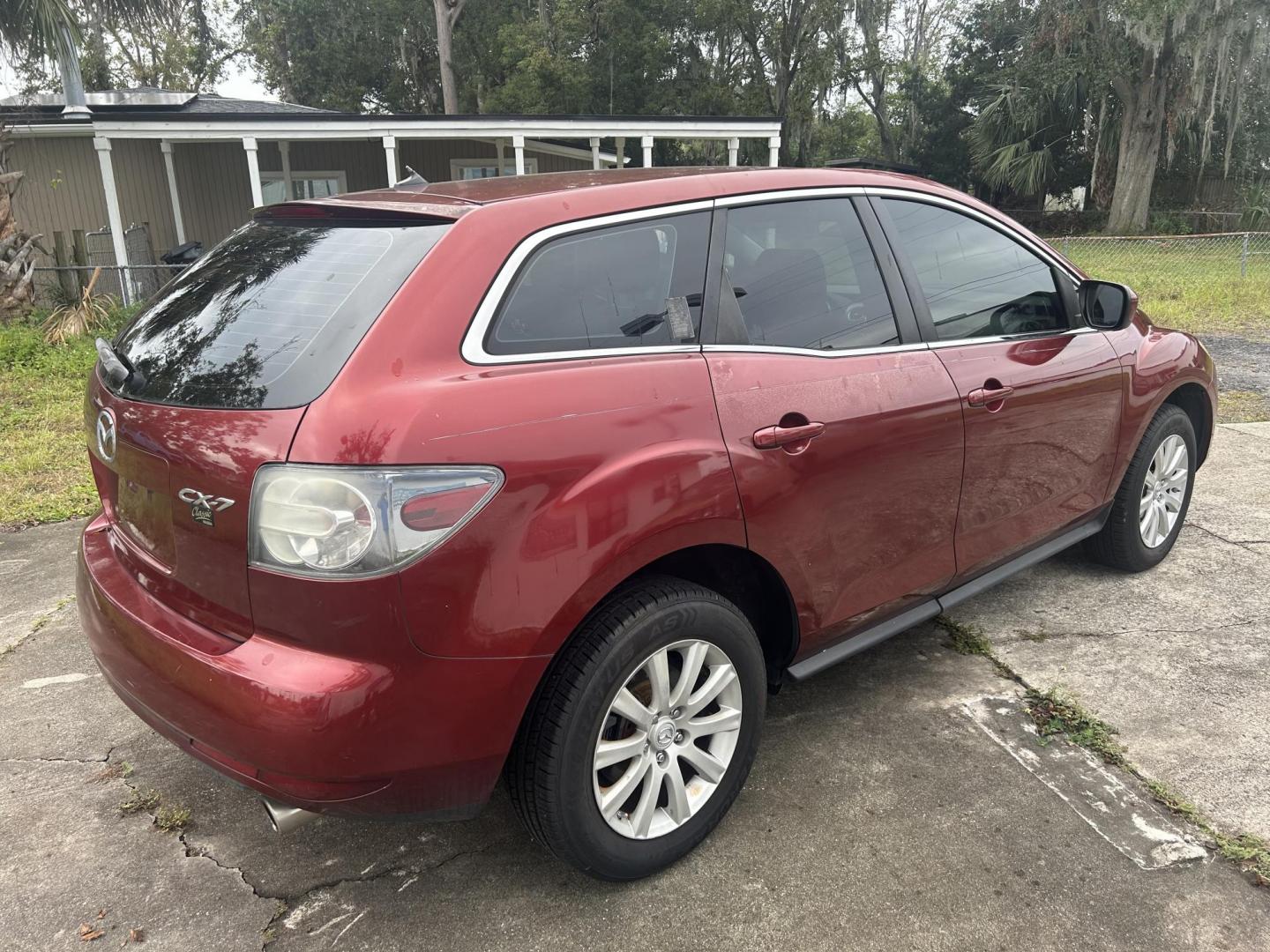 2011 Mazda CX-7 i SV (JM3ER2A59B0) with an 2.5L L4 DOHC 16V engine, 5-Speed Automatic transmission, located at 1758 Cassat Ave., Jacksonville, FL, 32210, (904) 384-2799, 30.286720, -81.730652 - *****CASH DEAL*****2011 MAZDA CX-7 $3799.00 PLUS TAX, TAG, AND TITLE 227,391 MILES RUNS GREAT ALLOYS POWER EQUIPMENT TINT REMOTE KEYLESS ENTRY CALL US TODAY @ 904-384-2799 WE DEAL!!!!! - Photo#5