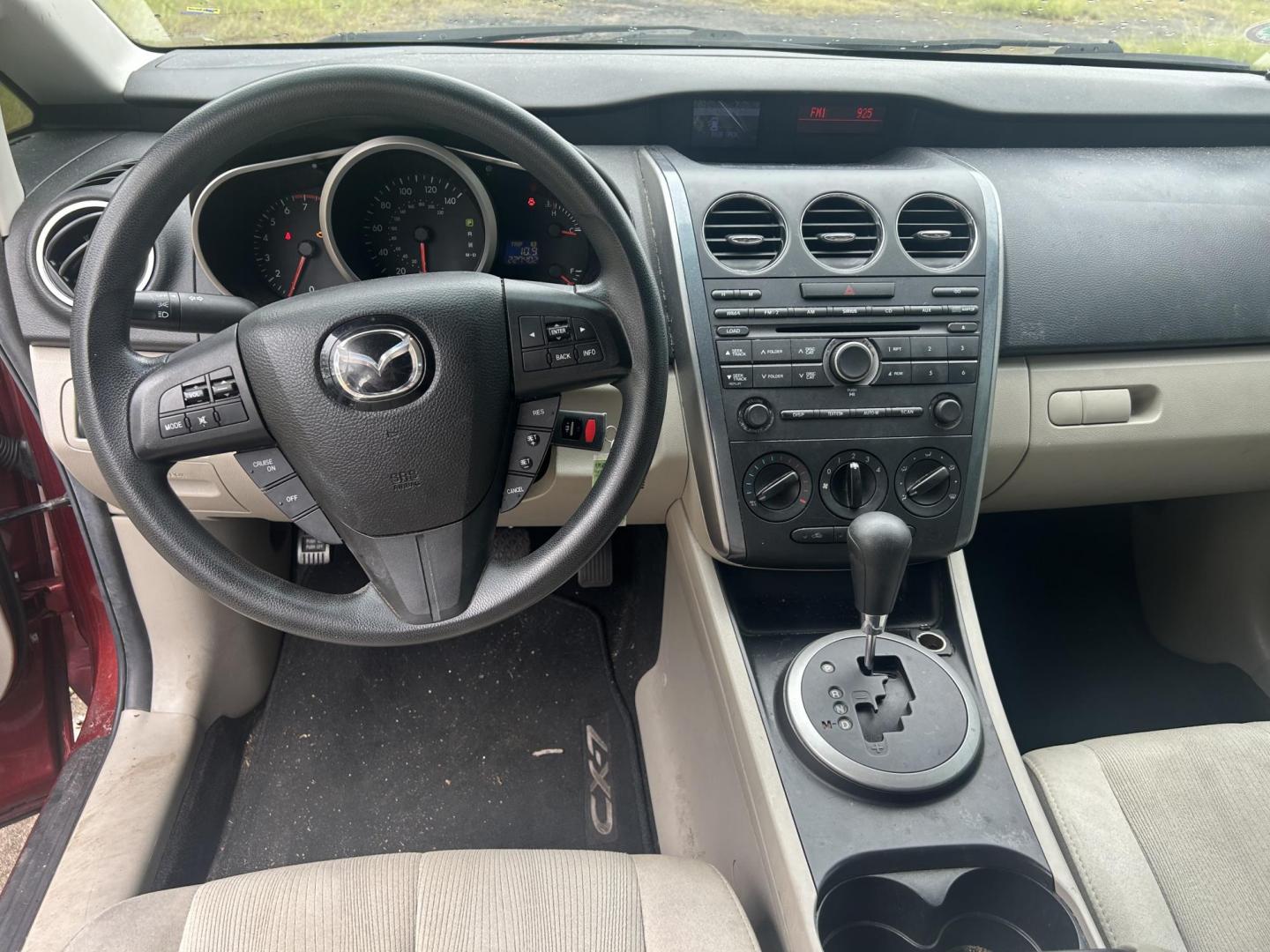 2011 Mazda CX-7 i SV (JM3ER2A59B0) with an 2.5L L4 DOHC 16V engine, 5-Speed Automatic transmission, located at 1758 Cassat Ave., Jacksonville, FL, 32210, (904) 384-2799, 30.286720, -81.730652 - *****CASH DEAL*****2011 MAZDA CX-7 $3799.00 PLUS TAX, TAG, AND TITLE 227,391 MILES RUNS GREAT ALLOYS POWER EQUIPMENT TINT REMOTE KEYLESS ENTRY CALL US TODAY @ 904-384-2799 WE DEAL!!!!! - Photo#8