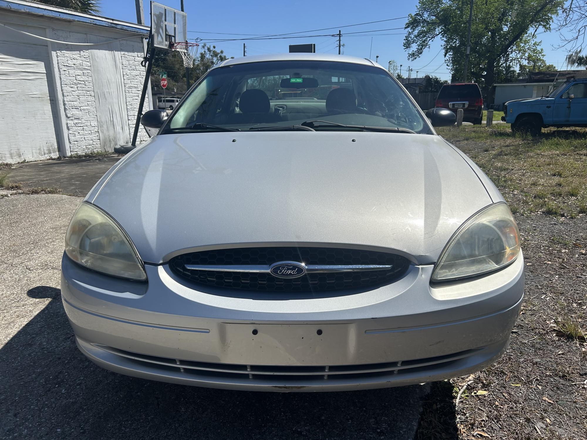 photo of 2002 Ford Taurus LX Standard