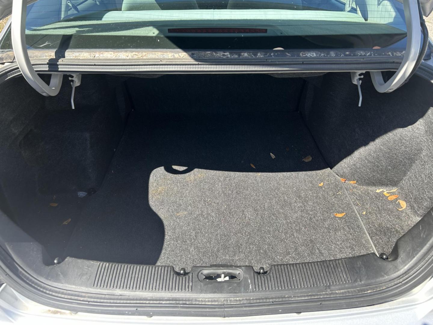 2002 Ford Taurus LX Standard (1FAFP52U92A) with an 3.0L V6 OHV 12V engine, 4-Speed Automatic Overdrive transmission, located at 1758 Cassat Ave., Jacksonville, FL, 32210, (904) 384-2799, 30.286720, -81.730652 - *****CASH SPECIAL*****ONLY 99,442 MILES*****$2999.00 PLUS TAX, TAG, AND TITLE*****2002 FORD TAURUS LX MODEL***** RUNS AND DRIVES GREAT EXTRA CLEAN CHECK THE PICS LOW MILES GOOD TIRES ICE COLD AIR CONDITIONING DON'T WAIT THIS ONE WON'T LAST CALL US @ 904-384-2799 - Photo#18