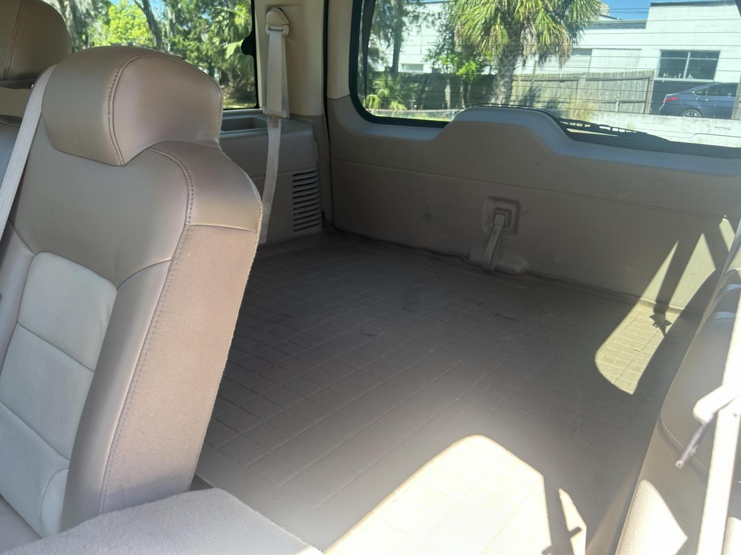 2005 Ford Expedition Eddie Bauer 2WD (1FMPU17505L) with an 5.4L V8 SOHC 16V engine, 4-Speed Automatic Overdrive transmission, located at 1758 Cassat Ave., Jacksonville, FL, 32210, (904) 384-2799, 30.286720, -81.730652 - *****MECHANIC SPECIAL*****$1999.00 PLUS TAX, TAG, AND TITLE*****2005 FORD EXPEDITION EDDIE BAUER 131,023 MILES***** NEEDS TRANSMISSION REPAIR***** VEHICLE IS IN GOOD SHAPE EXCEPT FOR THE TRANSMISSION THIS IS A GREAT DEAL FOR SOMEONE WHO WILL FIX THE TRANSMSSION TRUCK LISTS FOR OVER 5K ON KBB.COM CAL - Photo#12