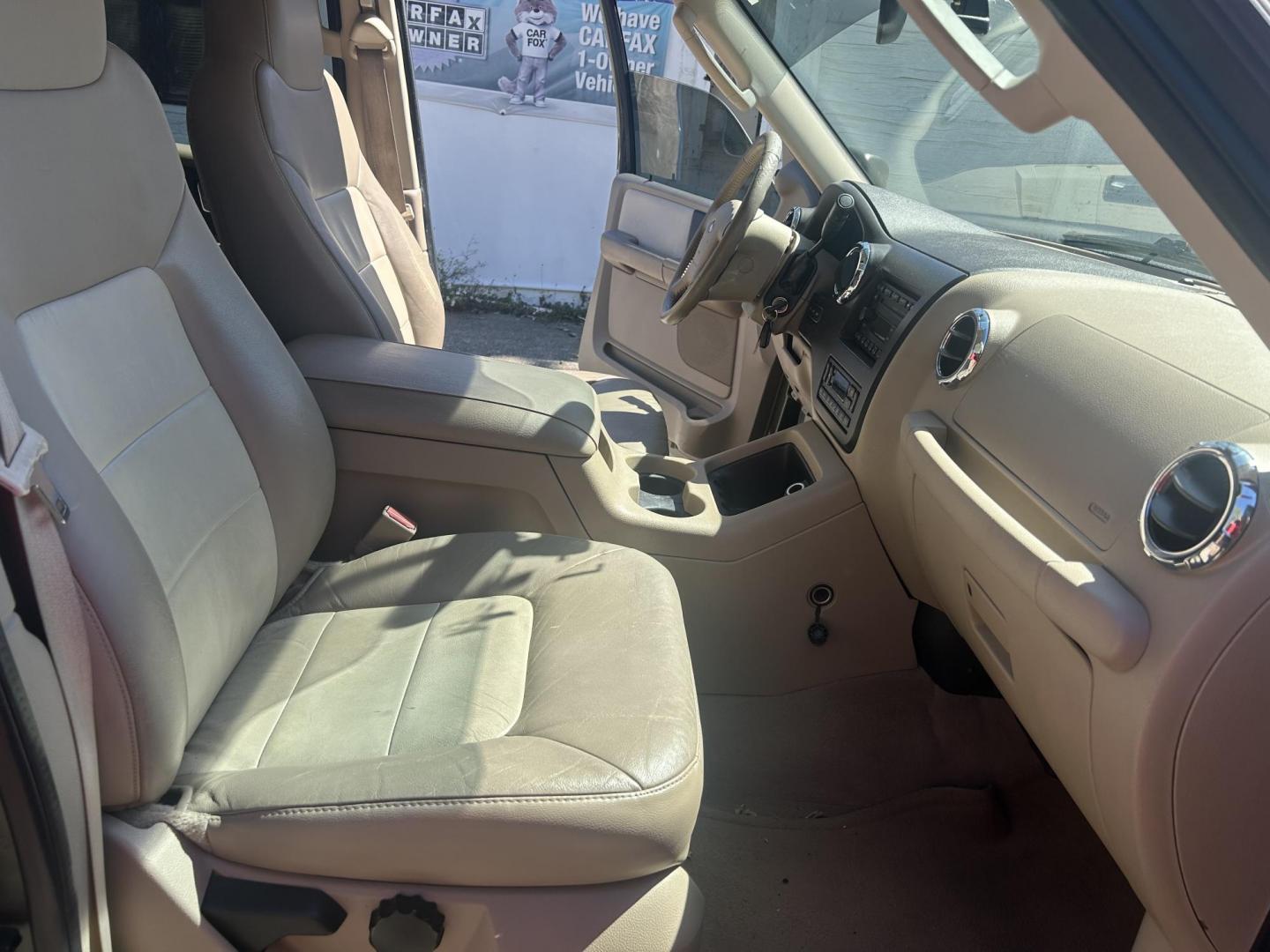 2005 Ford Expedition Eddie Bauer 2WD (1FMPU17505L) with an 5.4L V8 SOHC 16V engine, 4-Speed Automatic Overdrive transmission, located at 1758 Cassat Ave., Jacksonville, FL, 32210, (904) 384-2799, 30.286720, -81.730652 - *****MECHANIC SPECIAL*****$1999.00 PLUS TAX, TAG, AND TITLE*****2005 FORD EXPEDITION EDDIE BAUER 131,023 MILES***** NEEDS TRANSMISSION REPAIR***** VEHICLE IS IN GOOD SHAPE EXCEPT FOR THE TRANSMISSION THIS IS A GREAT DEAL FOR SOMEONE WHO WILL FIX THE TRANSMSSION TRUCK LISTS FOR OVER 5K ON KBB.COM CAL - Photo#13