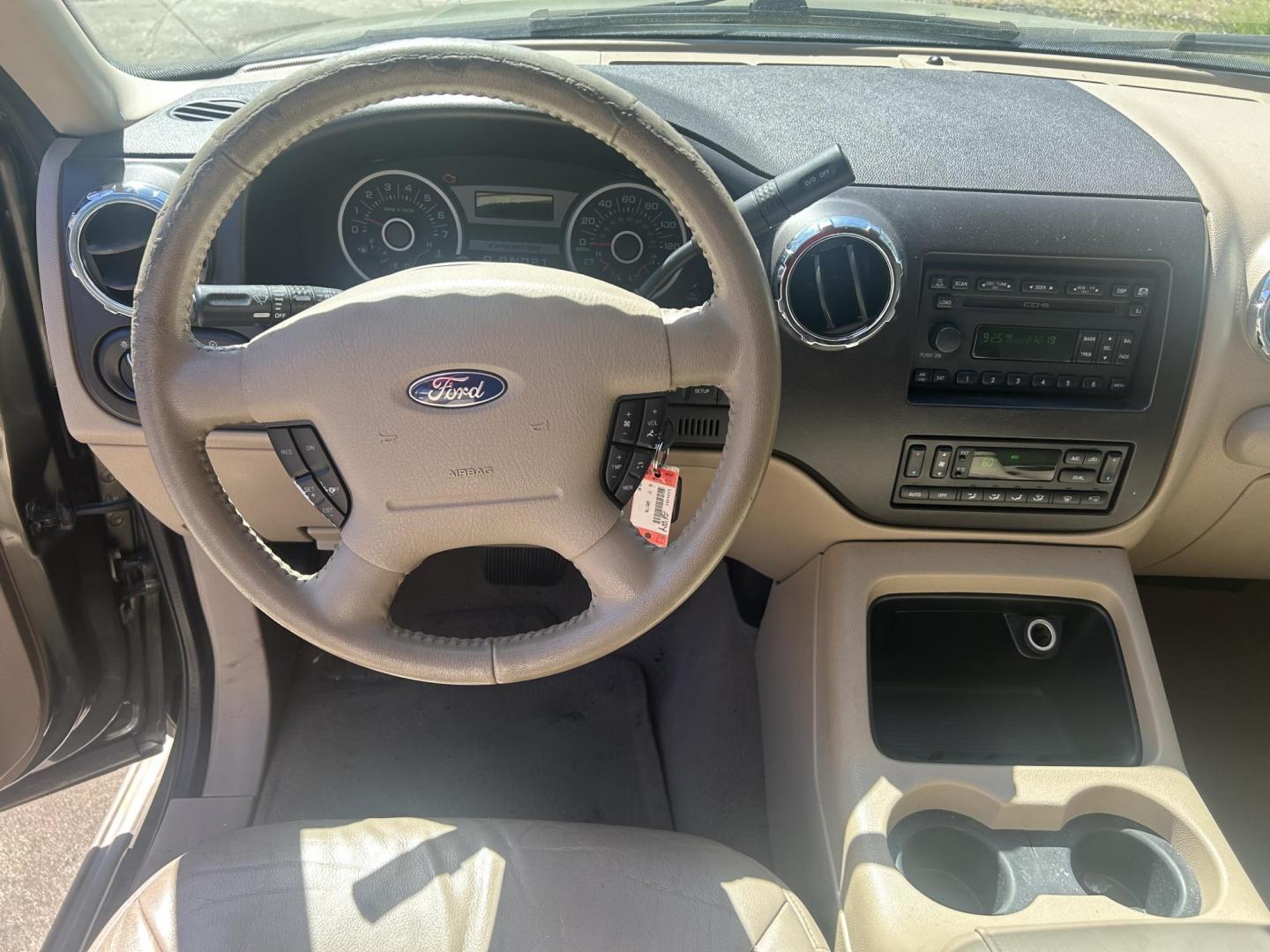 2005 Ford Expedition Eddie Bauer 2WD (1FMPU17505L) with an 5.4L V8 SOHC 16V engine, 4-Speed Automatic Overdrive transmission, located at 1758 Cassat Ave., Jacksonville, FL, 32210, (904) 384-2799, 30.286720, -81.730652 - *****MECHANIC SPECIAL*****$1999.00 PLUS TAX, TAG, AND TITLE*****2005 FORD EXPEDITION EDDIE BAUER 131,023 MILES***** NEEDS TRANSMISSION REPAIR***** VEHICLE IS IN GOOD SHAPE EXCEPT FOR THE TRANSMISSION THIS IS A GREAT DEAL FOR SOMEONE WHO WILL FIX THE TRANSMSSION TRUCK LISTS FOR OVER 5K ON KBB.COM CAL - Photo#8
