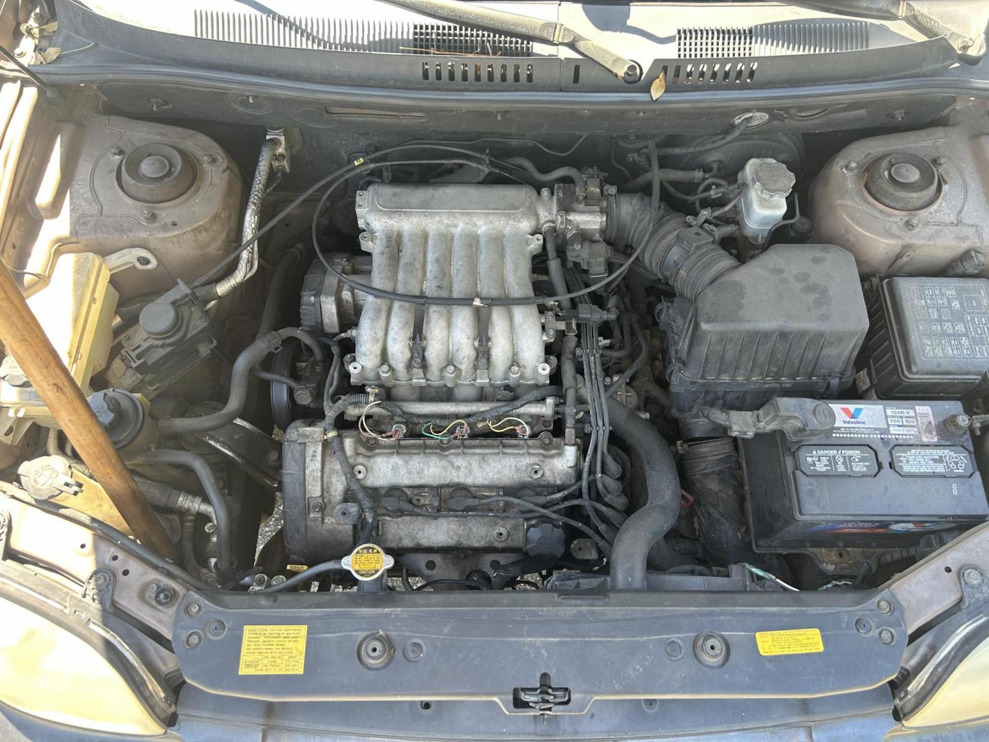 2005 Hyundai Santa Fe GLS 2.7L (KM8SC13D45U) with an 2.7L V6 DOHC 24V engine, 4-Speed Automatic Overdrive transmission, located at 1758 Cassat Ave., Jacksonville, FL, 32210, (904) 384-2799, 30.286720, -81.730652 - *****CASH SPECIAL*****2005 HYUNDAI SANTA FE*****$2999.00 PLUS TAX, TAG, AND TITLE*****4-DOOR 186,433 MILES ICE COLD AIR CONDITIONING AUTOMATIC TRANSMISSION ALLOYS SUNROOF ENGINE RUNS GREAT CALL US TODAY @ 904-384-2799 - Photo#21