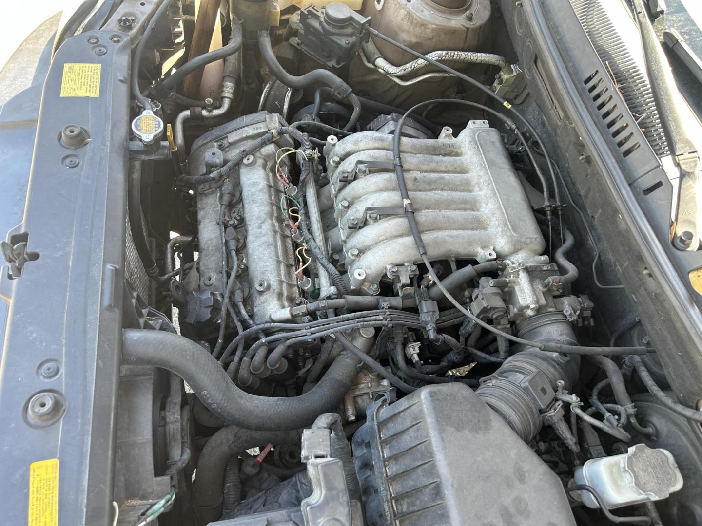 2005 Hyundai Santa Fe GLS 2.7L (KM8SC13D45U) with an 2.7L V6 DOHC 24V engine, 4-Speed Automatic Overdrive transmission, located at 1758 Cassat Ave., Jacksonville, FL, 32210, (904) 384-2799, 30.286720, -81.730652 - *****CASH SPECIAL*****2005 HYUNDAI SANTA FE*****$2999.00 PLUS TAX, TAG, AND TITLE*****4-DOOR 186,433 MILES ICE COLD AIR CONDITIONING AUTOMATIC TRANSMISSION ALLOYS SUNROOF ENGINE RUNS GREAT CALL US TODAY @ 904-384-2799 - Photo#22