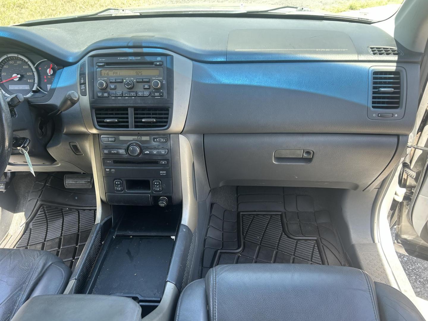 2007 Honda Pilot EX-L 4WD w/ DVD (5FNYF18607B) with an 3.5L V6 SOHC 24V engine, 5-Speed Automatic Overdrive transmission, located at 1758 Cassat Ave., Jacksonville, FL, 32210, (904) 384-2799, 30.286720, -81.730652 - *****CASH SPECIAL*****$3999.00 PLUS TAX, TAG, AND TITLE*****2007 HONDA PILOT EX-L 4X4 MODEL*****3RD ROW SEATING*****242,161 MILES 4-DOOR ICE COLD AIR CONDITIONING RUNS GREAT LEATHER SUNROOF ALLOYS DON'T WAIT ON THIS ONE IT'S BEEN WELL MAINTAINED CALL US TODAY @ 904-384-2799 - Photo#15