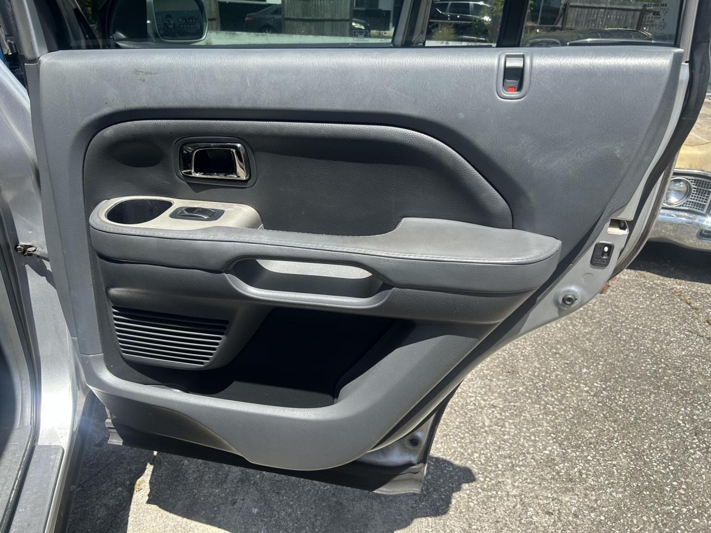 2007 Honda Pilot EX-L 4WD w/ DVD (5FNYF18607B) with an 3.5L V6 SOHC 24V engine, 5-Speed Automatic Overdrive transmission, located at 1758 Cassat Ave., Jacksonville, FL, 32210, (904) 384-2799, 30.286720, -81.730652 - *****CASH SPECIAL*****$3999.00 PLUS TAX, TAG, AND TITLE*****2007 HONDA PILOT EX-L 4X4 MODEL*****3RD ROW SEATING*****242,161 MILES 4-DOOR ICE COLD AIR CONDITIONING RUNS GREAT LEATHER SUNROOF ALLOYS DON'T WAIT ON THIS ONE IT'S BEEN WELL MAINTAINED CALL US TODAY @ 904-384-2799 - Photo#16
