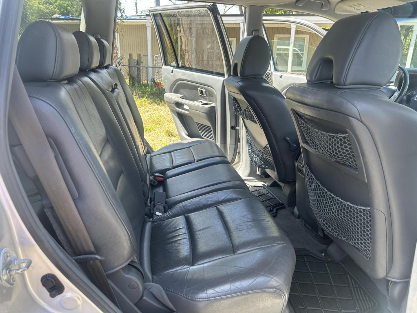 2007 Honda Pilot EX-L 4WD w/ DVD (5FNYF18607B) with an 3.5L V6 SOHC 24V engine, 5-Speed Automatic Overdrive transmission, located at 1758 Cassat Ave., Jacksonville, FL, 32210, (904) 384-2799, 30.286720, -81.730652 - *****CASH SPECIAL*****$3999.00 PLUS TAX, TAG, AND TITLE*****2007 HONDA PILOT EX-L 4X4 MODEL*****3RD ROW SEATING*****242,161 MILES 4-DOOR ICE COLD AIR CONDITIONING RUNS GREAT LEATHER SUNROOF ALLOYS DON'T WAIT ON THIS ONE IT'S BEEN WELL MAINTAINED CALL US TODAY @ 904-384-2799 - Photo#17