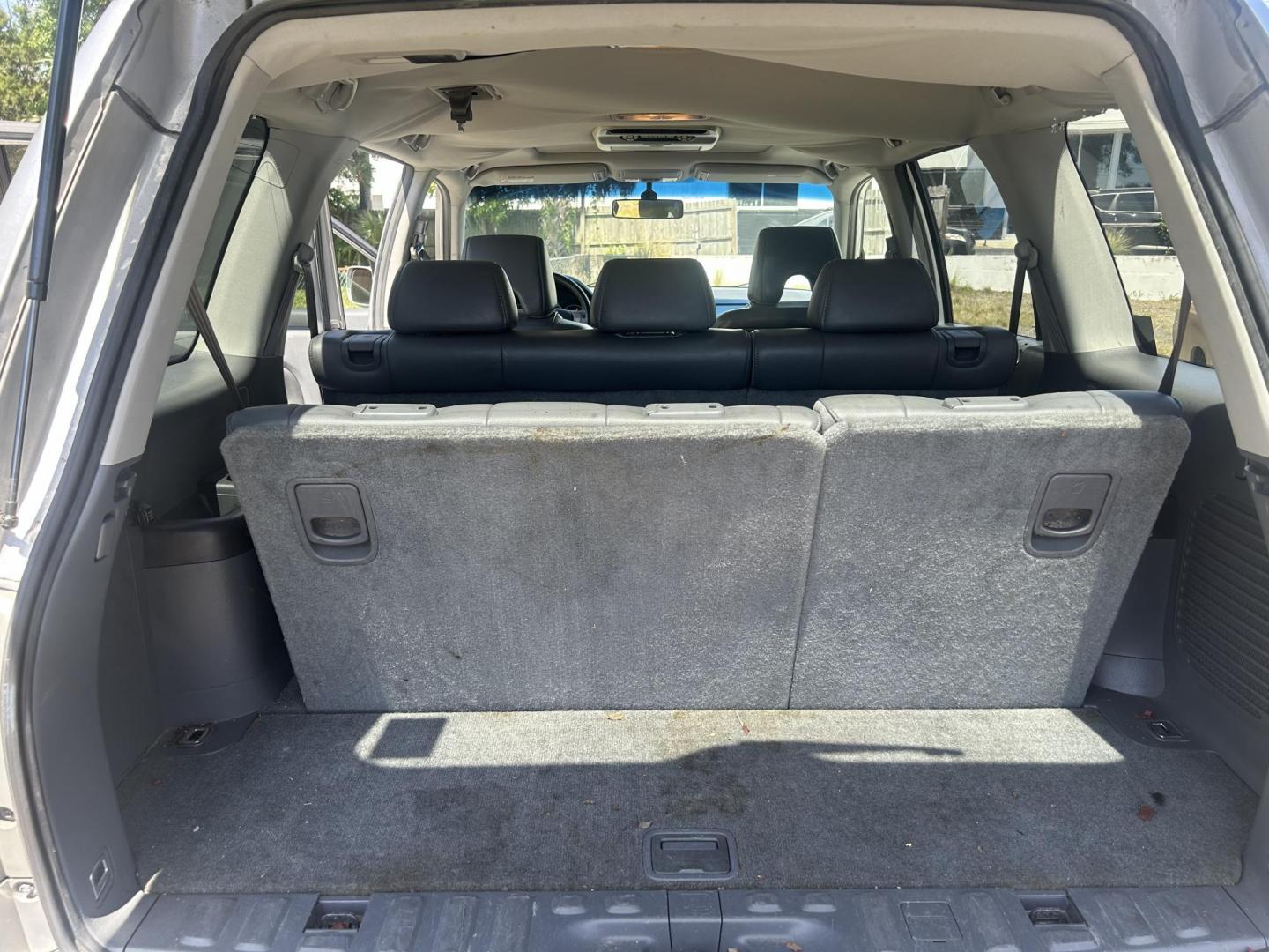 2007 Honda Pilot EX-L 4WD w/ DVD (5FNYF18607B) with an 3.5L V6 SOHC 24V engine, 5-Speed Automatic Overdrive transmission, located at 1758 Cassat Ave., Jacksonville, FL, 32210, (904) 384-2799, 30.286720, -81.730652 - *****CASH SPECIAL*****$3999.00 PLUS TAX, TAG, AND TITLE*****2007 HONDA PILOT EX-L 4X4 MODEL*****3RD ROW SEATING*****242,161 MILES 4-DOOR ICE COLD AIR CONDITIONING RUNS GREAT LEATHER SUNROOF ALLOYS DON'T WAIT ON THIS ONE IT'S BEEN WELL MAINTAINED CALL US TODAY @ 904-384-2799 - Photo#20