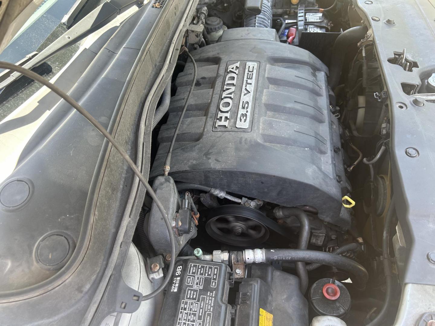 2007 Honda Pilot EX-L 4WD w/ DVD (5FNYF18607B) with an 3.5L V6 SOHC 24V engine, 5-Speed Automatic Overdrive transmission, located at 1758 Cassat Ave., Jacksonville, FL, 32210, (904) 384-2799, 30.286720, -81.730652 - *****CASH SPECIAL*****$3999.00 PLUS TAX, TAG, AND TITLE*****2007 HONDA PILOT EX-L 4X4 MODEL*****3RD ROW SEATING*****242,161 MILES 4-DOOR ICE COLD AIR CONDITIONING RUNS GREAT LEATHER SUNROOF ALLOYS DON'T WAIT ON THIS ONE IT'S BEEN WELL MAINTAINED CALL US TODAY @ 904-384-2799 - Photo#23