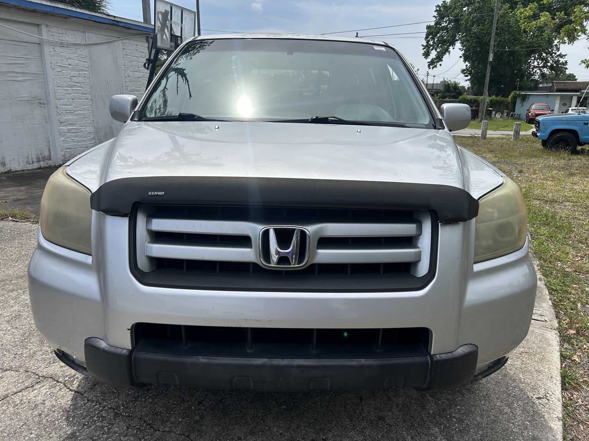 photo of 2006 Honda Pilot EX w/ Leather and DVD