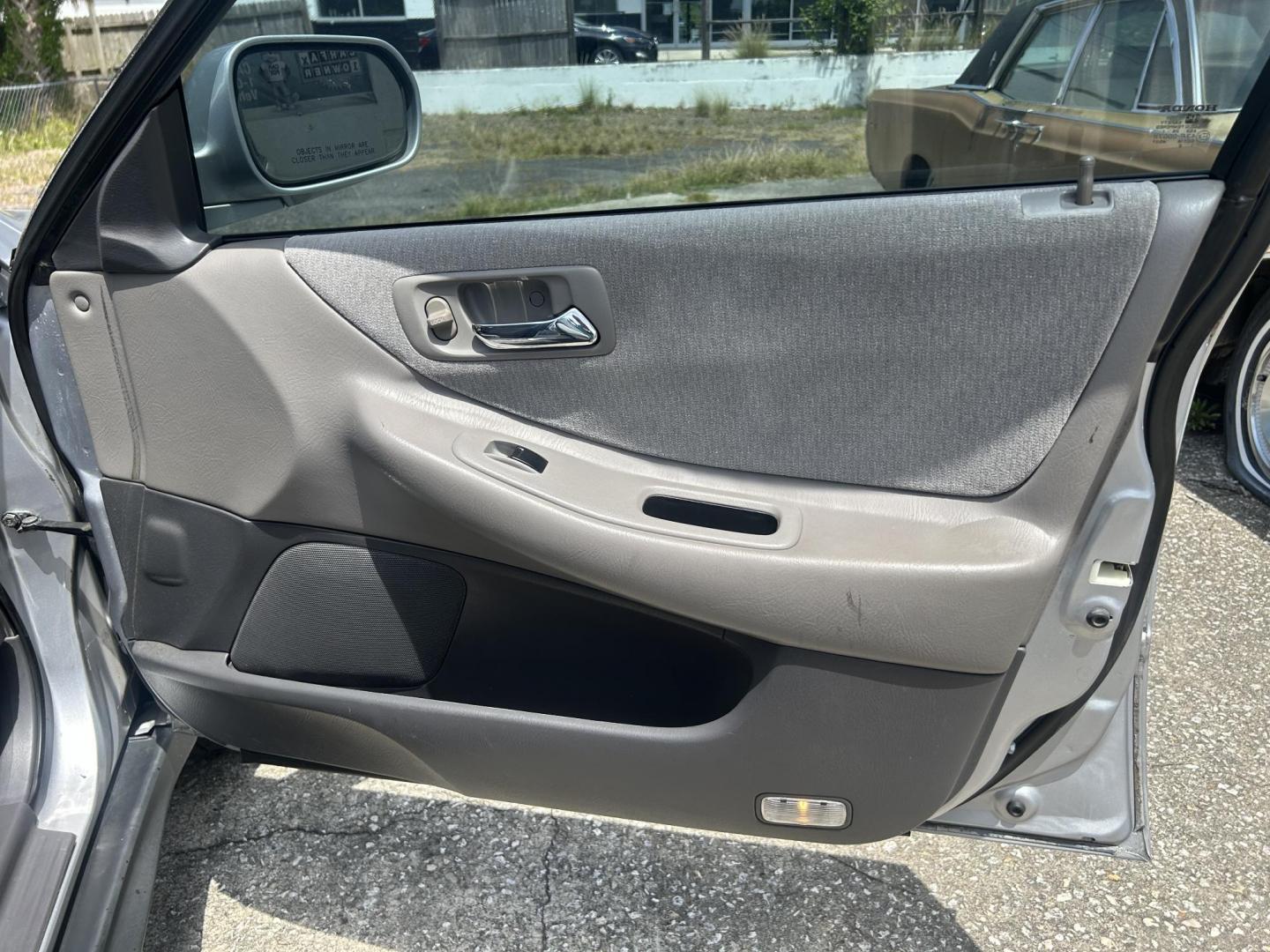 2001 Honda Accord LX sedan (1HGCG56461A) with an 2.3L L4 SOHC 16V engine, 4-Speed Automatic Overdrive transmission, located at 1758 Cassat Ave., Jacksonville, FL, 32210, (904) 384-2799, 30.286720, -81.730652 - LOW MILEAGE ALERT*****ONLY 108,113 MILES***** 2001 HONDA ACCORD LX MODEL*****CASH SPECIAL $3499.00 PLUS TAX, TAG, AND TITLE*****LOOKING FOR GOOD RELIABLE QUALITY INEXPENSIVE TRANSPORTATION? LOOK NO FURTHER THIS ONE IS IT!!! RUNS GREAT ICE COLD AIR CONDITIONING WELL MAINTAINED EXTRA CLEAN DON'T WAIT - Photo#12