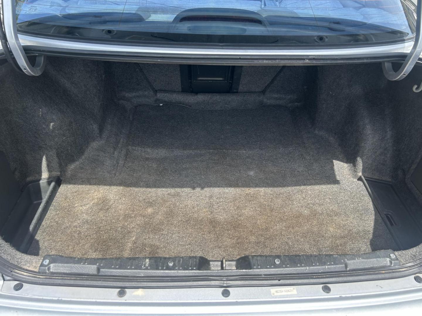 2001 Honda Accord LX sedan (1HGCG56461A) with an 2.3L L4 SOHC 16V engine, 4-Speed Automatic Overdrive transmission, located at 1758 Cassat Ave., Jacksonville, FL, 32210, (904) 384-2799, 30.286720, -81.730652 - LOW MILEAGE ALERT*****ONLY 108,113 MILES***** 2001 HONDA ACCORD LX MODEL*****CASH SPECIAL $3499.00 PLUS TAX, TAG, AND TITLE*****LOOKING FOR GOOD RELIABLE QUALITY INEXPENSIVE TRANSPORTATION? LOOK NO FURTHER THIS ONE IS IT!!! RUNS GREAT ICE COLD AIR CONDITIONING WELL MAINTAINED EXTRA CLEAN DON'T WAIT - Photo#18