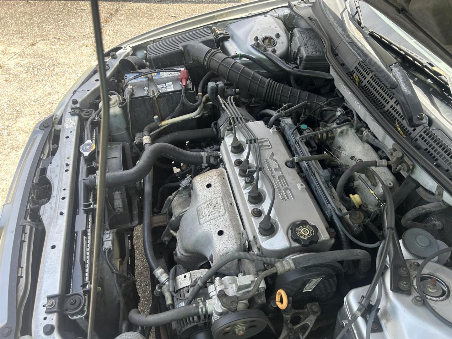 2001 Honda Accord LX sedan (1HGCG56461A) with an 2.3L L4 SOHC 16V engine, 4-Speed Automatic Overdrive transmission, located at 1758 Cassat Ave., Jacksonville, FL, 32210, (904) 384-2799, 30.286720, -81.730652 - LOW MILEAGE ALERT*****ONLY 108,113 MILES***** 2001 HONDA ACCORD LX MODEL*****CASH SPECIAL $3499.00 PLUS TAX, TAG, AND TITLE*****LOOKING FOR GOOD RELIABLE QUALITY INEXPENSIVE TRANSPORTATION? LOOK NO FURTHER THIS ONE IS IT!!! RUNS GREAT ICE COLD AIR CONDITIONING WELL MAINTAINED EXTRA CLEAN DON'T WAIT - Photo#20