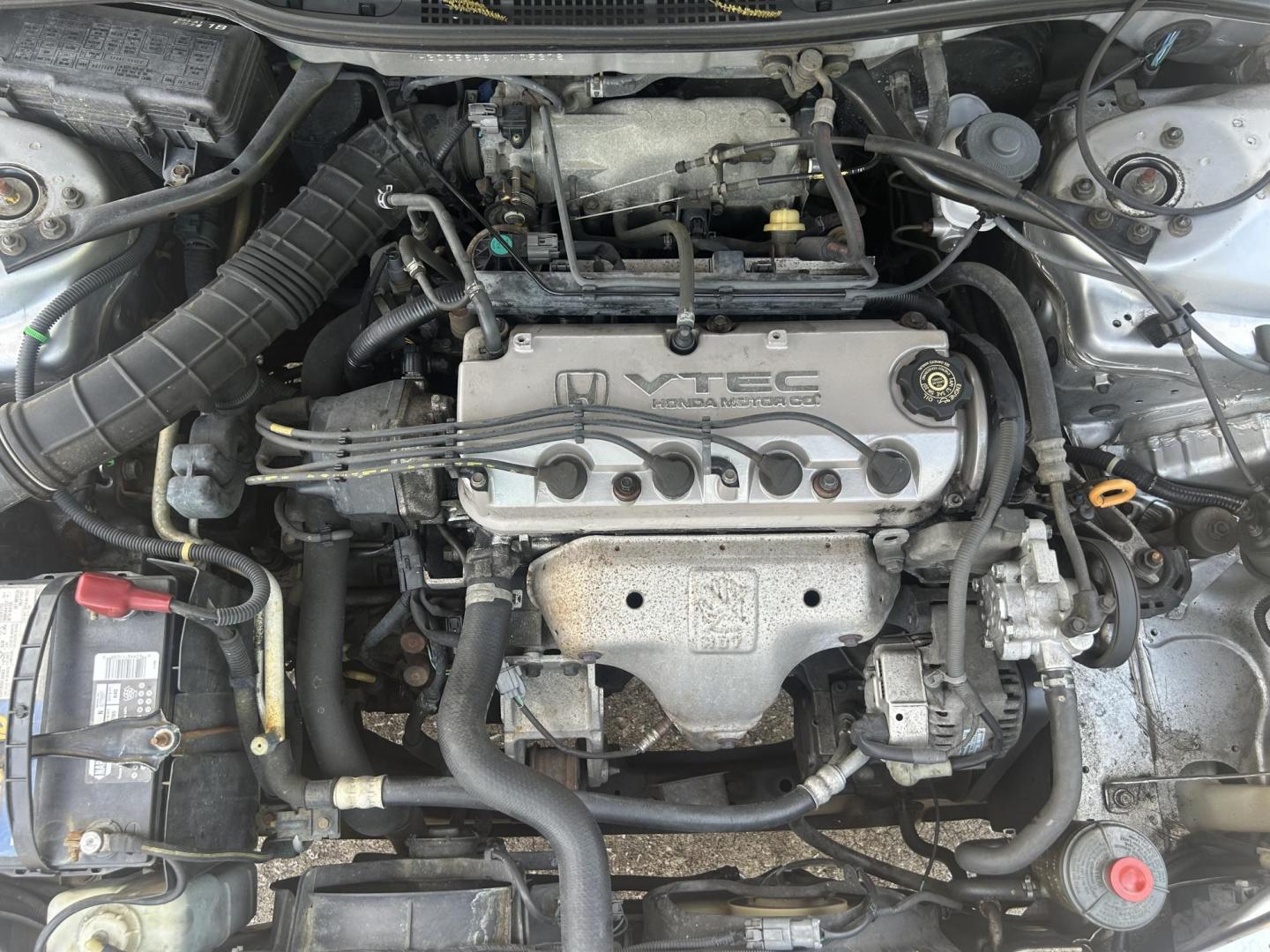 2001 Honda Accord LX sedan (1HGCG56461A) with an 2.3L L4 SOHC 16V engine, 4-Speed Automatic Overdrive transmission, located at 1758 Cassat Ave., Jacksonville, FL, 32210, (904) 384-2799, 30.286720, -81.730652 - LOW MILEAGE ALERT*****ONLY 108,113 MILES***** 2001 HONDA ACCORD LX MODEL*****CASH SPECIAL $3499.00 PLUS TAX, TAG, AND TITLE*****LOOKING FOR GOOD RELIABLE QUALITY INEXPENSIVE TRANSPORTATION? LOOK NO FURTHER THIS ONE IS IT!!! RUNS GREAT ICE COLD AIR CONDITIONING WELL MAINTAINED EXTRA CLEAN DON'T WAIT - Photo#24