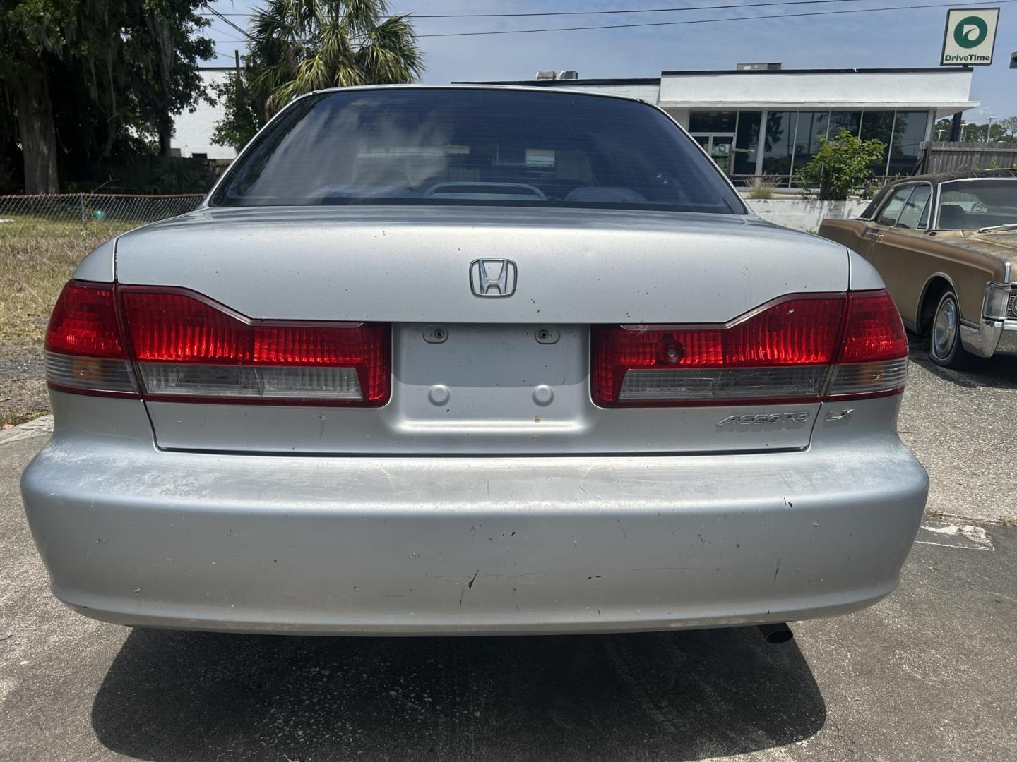 2001 Honda Accord LX sedan (1HGCG56461A) with an 2.3L L4 SOHC 16V engine, 4-Speed Automatic Overdrive transmission, located at 1758 Cassat Ave., Jacksonville, FL, 32210, (904) 384-2799, 30.286720, -81.730652 - LOW MILEAGE ALERT*****ONLY 108,113 MILES***** 2001 HONDA ACCORD LX MODEL*****CASH SPECIAL $3499.00 PLUS TAX, TAG, AND TITLE*****LOOKING FOR GOOD RELIABLE QUALITY INEXPENSIVE TRANSPORTATION? LOOK NO FURTHER THIS ONE IS IT!!! RUNS GREAT ICE COLD AIR CONDITIONING WELL MAINTAINED EXTRA CLEAN DON'T WAIT - Photo#5