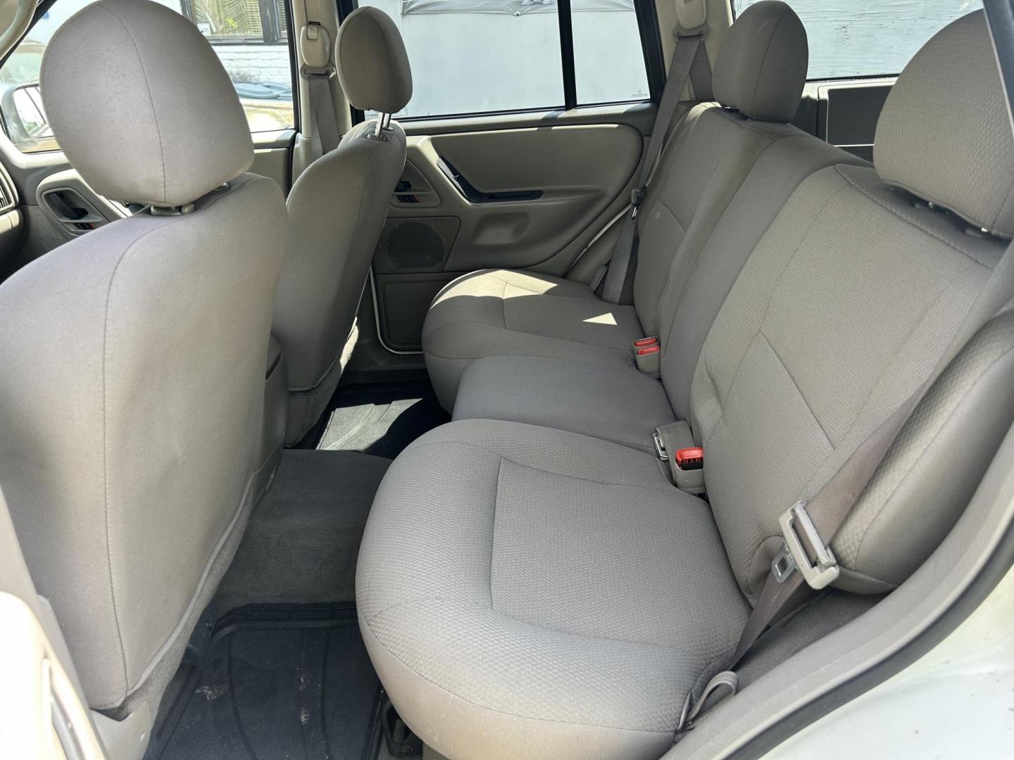 2002 Jeep Grand Cherokee Laredo 2WD (1J4GX48S32C) with an 4.0L L6 OHV 12V engine, 4-Speed Automatic Overdrive transmission, located at 1758 Cassat Ave., Jacksonville, FL, 32210, (904) 384-2799, 30.286720, -81.730652 - CASH SPECIAL*****$2999.00 PLUS TAX, TAG, AND TITLE*****2002 JEEP GRAND CHEROKEE LAREDO*****207,873 MILES*****CHECK THE PICS OR COME SEE THIS ONE IN PERSON EXTRA EXTRA CLEAN!!!! ICE COLD AIR CONDITONING RUNS GREAT CALL US @ 904-384-2799 TODAY THIS ONE'S A WINNER!!!! - Photo#11