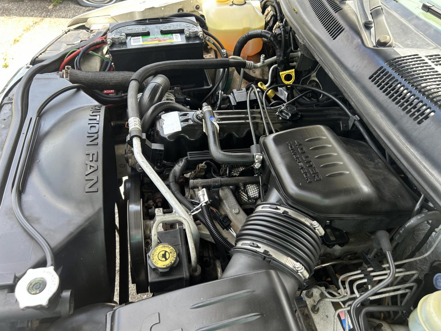 2002 Jeep Grand Cherokee Laredo 2WD (1J4GX48S32C) with an 4.0L L6 OHV 12V engine, 4-Speed Automatic Overdrive transmission, located at 1758 Cassat Ave., Jacksonville, FL, 32210, (904) 384-2799, 30.286720, -81.730652 - CASH SPECIAL*****$2999.00 PLUS TAX, TAG, AND TITLE*****2002 JEEP GRAND CHEROKEE LAREDO*****207,873 MILES*****CHECK THE PICS OR COME SEE THIS ONE IN PERSON EXTRA EXTRA CLEAN!!!! ICE COLD AIR CONDITONING RUNS GREAT CALL US @ 904-384-2799 TODAY THIS ONE'S A WINNER!!!! - Photo#23