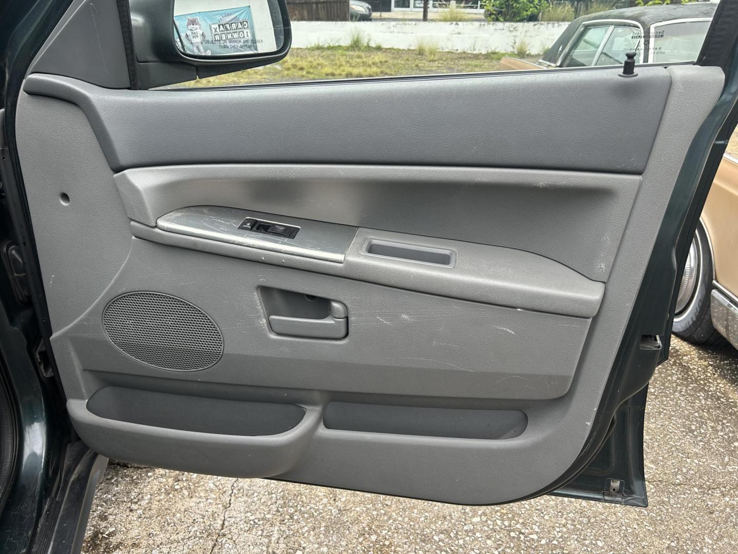 2005 Jeep Grand Cherokee Laredo 2WD (1J4GS48K85C) with an 3.7L V6 SOHC 12V engine, 5-Speed Automatic Overdrive transmission, located at 1758 Cassat Ave., Jacksonville, FL, 32210, (904) 384-2799, 30.286720, -81.730652 - CASH SPECIAL*****2005 JEEP GRAND CHEROKEE LAREDO*****$3499.00 PLUS TAX, TAG, AND TITLE*****213,756 MILES RUNS GREAT ICE-COLD AIR CONDITIONING 3.7L V6 LEATHER ALLOYS CALL US @ 904-384-2799 YOU WON'T REGRET IT - Photo#12
