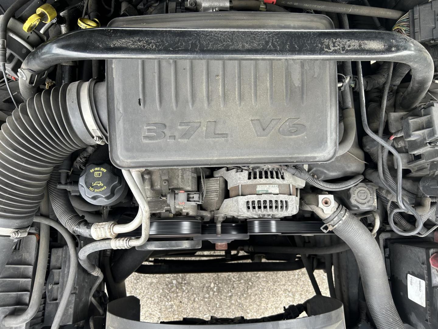 2005 Jeep Grand Cherokee Laredo 2WD (1J4GS48K85C) with an 3.7L V6 SOHC 12V engine, 5-Speed Automatic Overdrive transmission, located at 1758 Cassat Ave., Jacksonville, FL, 32210, (904) 384-2799, 30.286720, -81.730652 - CASH SPECIAL*****2005 JEEP GRAND CHEROKEE LAREDO*****$3499.00 PLUS TAX, TAG, AND TITLE*****213,756 MILES RUNS GREAT ICE-COLD AIR CONDITIONING 3.7L V6 LEATHER ALLOYS CALL US @ 904-384-2799 YOU WON'T REGRET IT - Photo#20