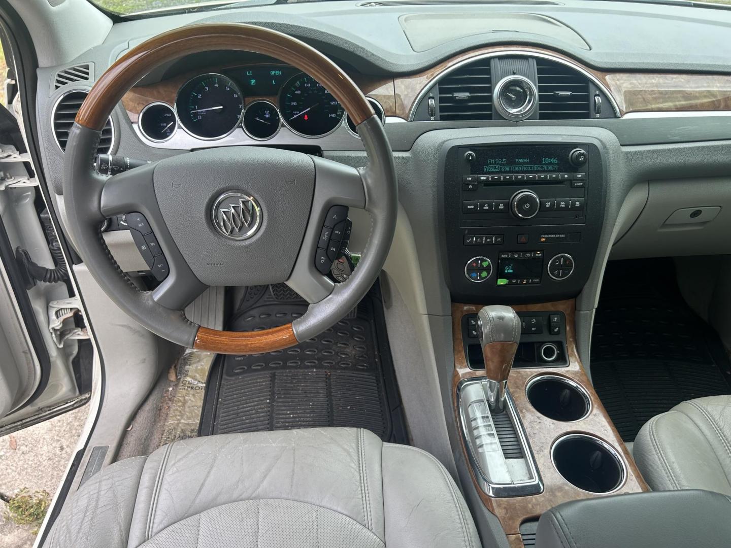 2011 Buick Enclave CXL-1 FWD (5GAKRBED1BJ) with an 3.6L V6 DOHC 24V engine, 6-Speed Automatic Overdrive transmission, located at 1758 Cassat Ave., Jacksonville, FL, 32210, (904) 384-2799, 30.286720, -81.730652 - ***** CASH BLOWOUT SPECIAL ***** $2499.00 PLUS TAX, TAG, AND TITLE ***** 2011 BUICK ENCLAVE CXL MODEL ONLY 166,548 MILES LEATHER ALLOYS TINT RUNS AND DRIVES GREAT CALL US @ 904-384-2799 BEFORE THIS SWEET DEAL IS GONE!!!!! - Photo#12