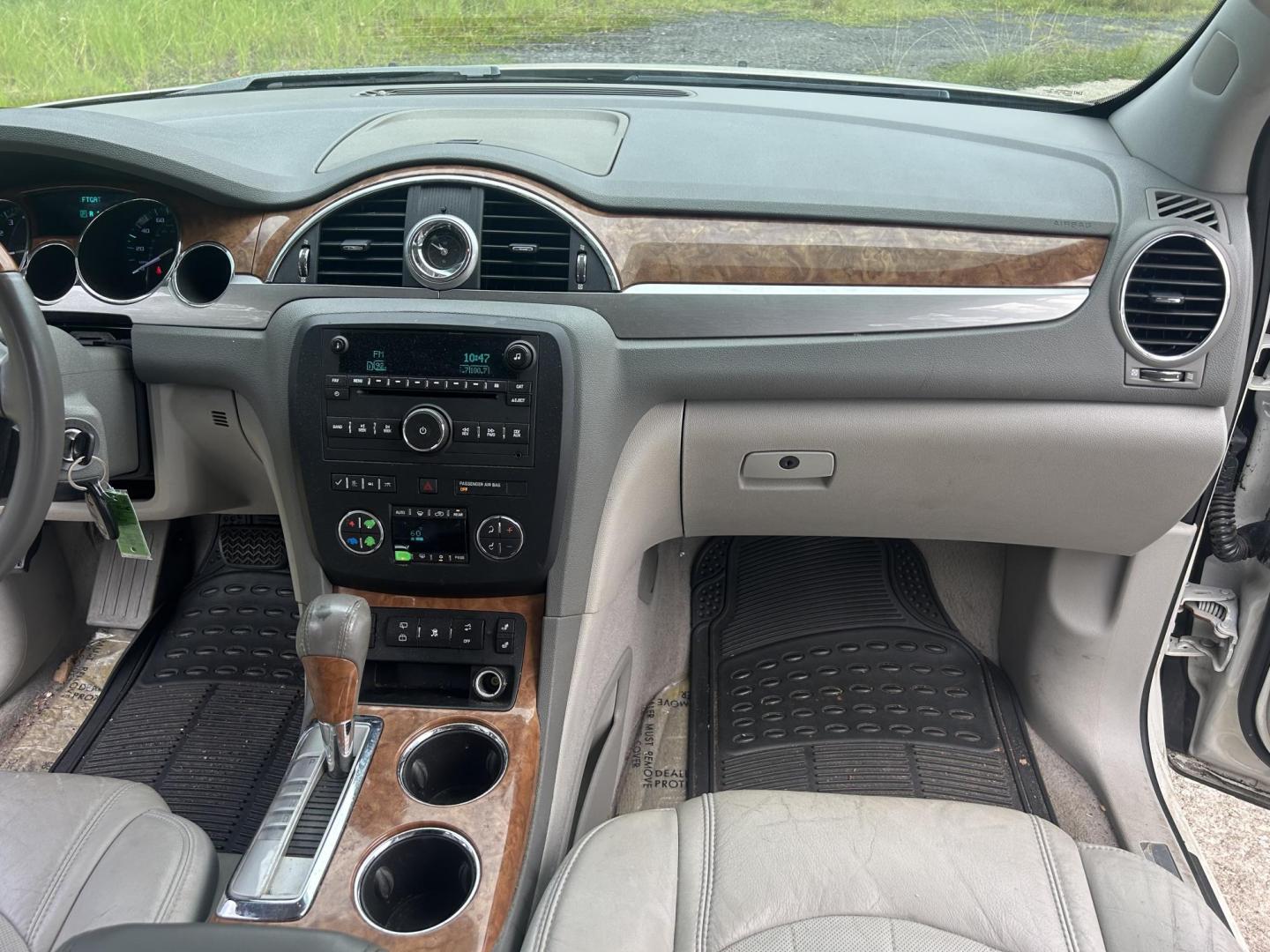 2011 Buick Enclave CXL-1 FWD (5GAKRBED1BJ) with an 3.6L V6 DOHC 24V engine, 6-Speed Automatic Overdrive transmission, located at 1758 Cassat Ave., Jacksonville, FL, 32210, (904) 384-2799, 30.286720, -81.730652 - ***** CASH BLOWOUT SPECIAL ***** $2499.00 PLUS TAX, TAG, AND TITLE ***** 2011 BUICK ENCLAVE CXL MODEL ONLY 166,548 MILES LEATHER ALLOYS TINT RUNS AND DRIVES GREAT CALL US @ 904-384-2799 BEFORE THIS SWEET DEAL IS GONE!!!!! - Photo#15