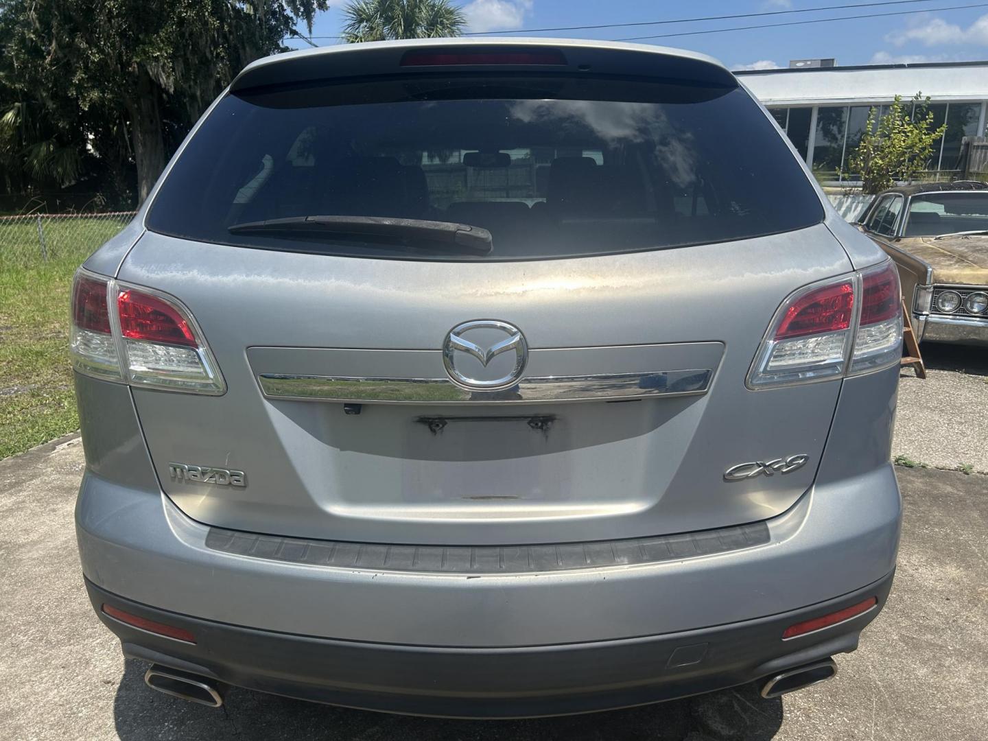 2008 Mazda CX-9 Grand Touring FWD (JM3TB28A380) with an 3.7L V6 DOHC 24V engine, 6-Speed Automatic Overdrive transmission, located at 1758 Cassat Ave., Jacksonville, FL, 32210, (904) 384-2799, 30.286720, -81.730652 - ***** CASH SPECIAL ***** $2999.00 PLUS TAX, TAG, AND TITLE ***** 2008 MAZDA CX-9 ***** 3RD ROW SEATING ***** RUNS AND SHIFTS GREAT ICE-COLD AIR-CONDITIONING NAVIAGTION SYSTEM LEATHER ALLOYS SUNROOF FULLY EQUIPPED PRICE IS LOW ONLY BECAUSE OF CONDITION OF PAINT THIS ONE WILL NOT LAST CALL US @ 904-38 - Photo#5