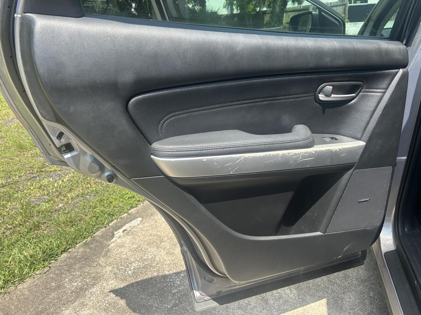 2008 Mazda CX-9 Grand Touring FWD (JM3TB28A380) with an 3.7L V6 DOHC 24V engine, 6-Speed Automatic Overdrive transmission, located at 1758 Cassat Ave., Jacksonville, FL, 32210, (904) 384-2799, 30.286720, -81.730652 - ***** CASH SPECIAL ***** $2999.00 PLUS TAX, TAG, AND TITLE ***** 2008 MAZDA CX-9 ***** 3RD ROW SEATING ***** RUNS AND SHIFTS GREAT ICE-COLD AIR-CONDITIONING NAVIAGTION SYSTEM LEATHER ALLOYS SUNROOF FULLY EQUIPPED PRICE IS LOW ONLY BECAUSE OF CONDITION OF PAINT THIS ONE WILL NOT LAST CALL US @ 904-38 - Photo#14