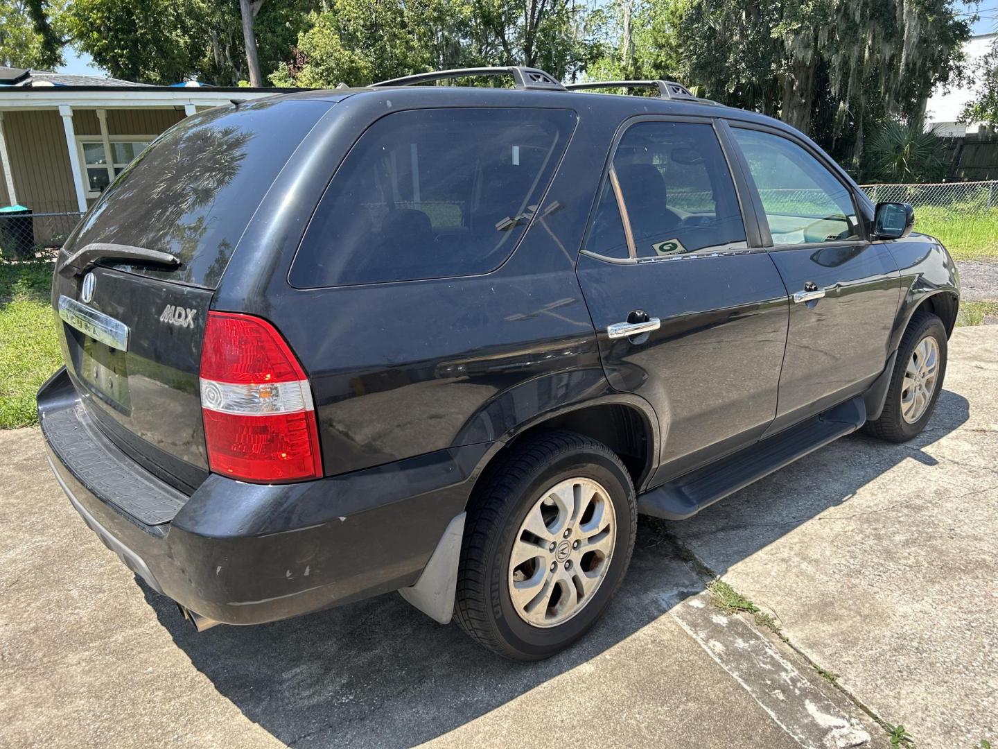 2003 Acura MDX Touring (2HNYD18643H) with an 3.5L V6 SOHC 24V engine, 5-Speed Automatic Overdrive transmission, located at 1758 Cassat Ave., Jacksonville, FL, 32210, (904) 384-2799, 30.286720, -81.730652 - ***** CASH DEAL ***** $1999.00 PLUS TAX, TAG, AND TITLE ***** 2003 ACURA MDX 266,945 MILES RUNS GOOD ICE-COLD AIR-CONDITIONING LEATHER ALLOYS SUNROOF AND MUCH MORE VEHICLE HAS FRONT END ISSUE PULLS TO THE RIGHT WE DON'T FIX CARS HERE SO BRING YOUR MECHANIC CALL ROB @ 904-384-2799 - Photo#3