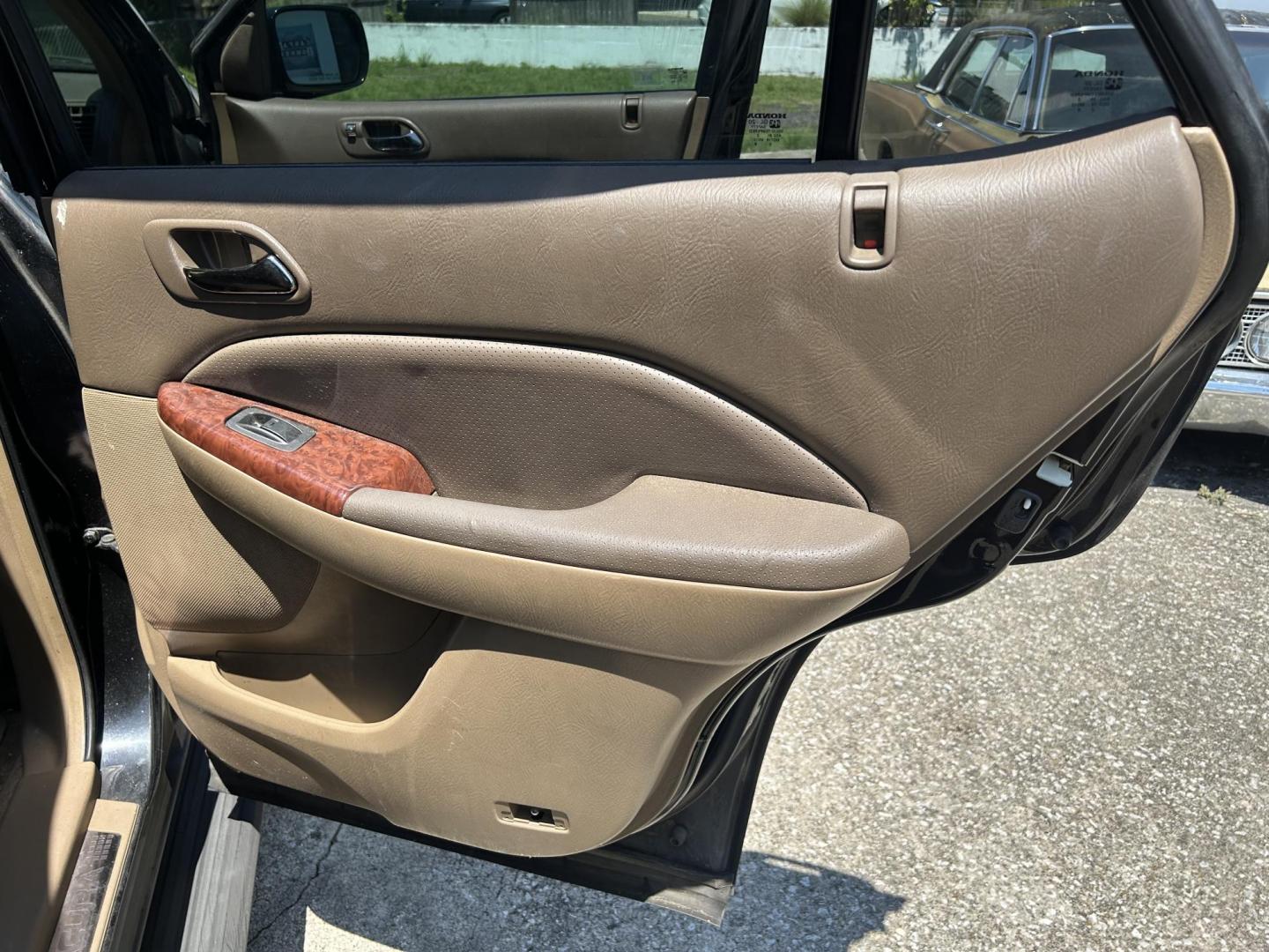 2003 Acura MDX Touring (2HNYD18643H) with an 3.5L V6 SOHC 24V engine, 5-Speed Automatic Overdrive transmission, located at 1758 Cassat Ave., Jacksonville, FL, 32210, (904) 384-2799, 30.286720, -81.730652 - ***** CASH DEAL ***** $1999.00 PLUS TAX, TAG, AND TITLE ***** 2003 ACURA MDX 266,945 MILES RUNS GOOD ICE-COLD AIR-CONDITIONING LEATHER ALLOYS SUNROOF AND MUCH MORE VEHICLE HAS FRONT END ISSUE PULLS TO THE RIGHT WE DON'T FIX CARS HERE SO BRING YOUR MECHANIC CALL ROB @ 904-384-2799 - Photo#17