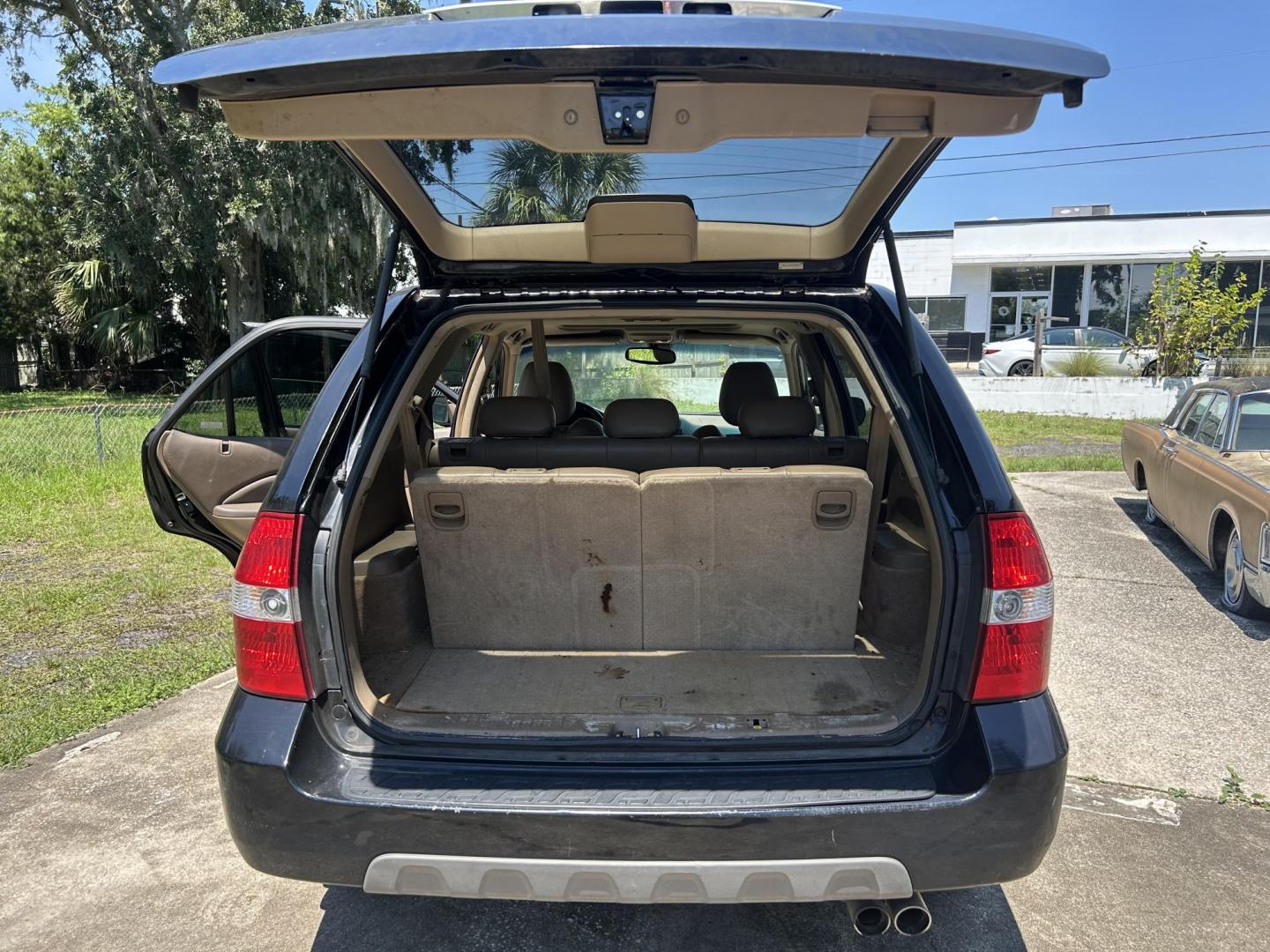 2003 Acura MDX Touring (2HNYD18643H) with an 3.5L V6 SOHC 24V engine, 5-Speed Automatic Overdrive transmission, located at 1758 Cassat Ave., Jacksonville, FL, 32210, (904) 384-2799, 30.286720, -81.730652 - ***** CASH DEAL ***** $1999.00 PLUS TAX, TAG, AND TITLE ***** 2003 ACURA MDX 266,945 MILES RUNS GOOD ICE-COLD AIR-CONDITIONING LEATHER ALLOYS SUNROOF AND MUCH MORE VEHICLE HAS FRONT END ISSUE PULLS TO THE RIGHT WE DON'T FIX CARS HERE SO BRING YOUR MECHANIC CALL ROB @ 904-384-2799 - Photo#20