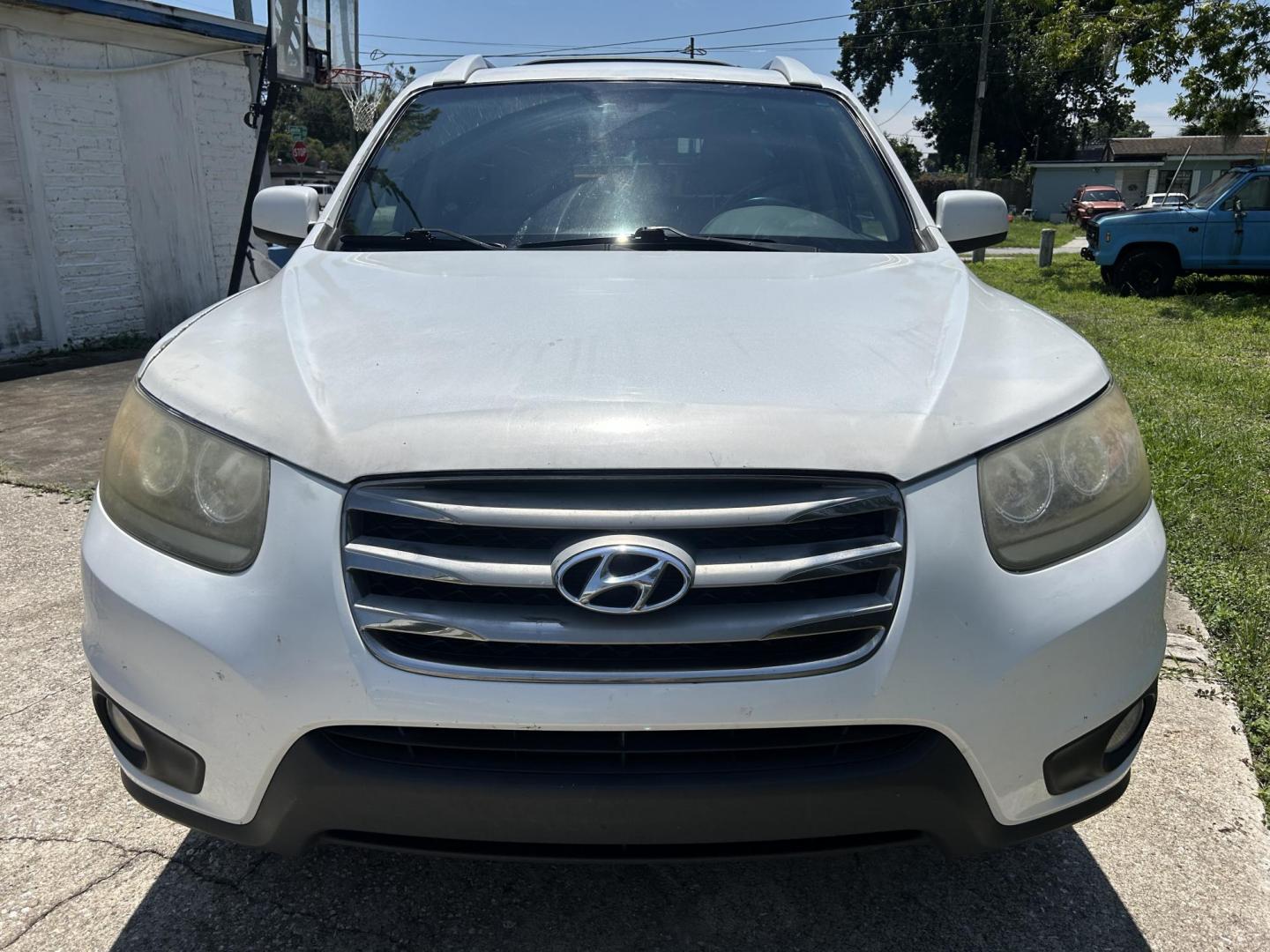 2012 Hyundai Santa Fe Limited 2.4 FWD (5XYZK3ABXCG) with an 2.4L L4 DOHC 16V engine, 6-Speed Automatic transmission, located at 1758 Cassat Ave., Jacksonville, FL, 32210, (904) 384-2799, 30.286720, -81.730652 - ***** CASH BLOWOUT!!!!! ***** $3999.00 PLUS TAX, TAG, AND TITLE ***** 2012 HYUNDAI SANTA FE LIMITED MODEL 201,145 MILES RUNS AND LOOKS GREAT LEATHER ALLOYS ICE-COLD AIR-CONDITIONING SUNROOF CALL US @ 904-384-2799 TODAY!! DON'T WAIT ANY LONGER!!! - Photo#0