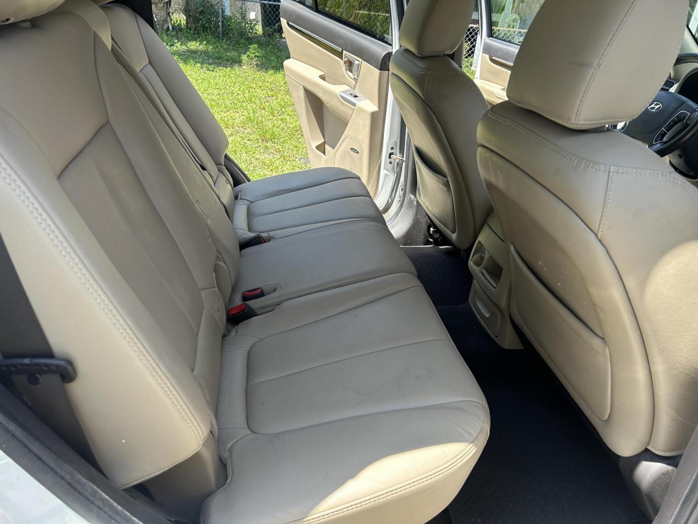 2012 Hyundai Santa Fe Limited 2.4 FWD (5XYZK3ABXCG) with an 2.4L L4 DOHC 16V engine, 6-Speed Automatic transmission, located at 1758 Cassat Ave., Jacksonville, FL, 32210, (904) 384-2799, 30.286720, -81.730652 - ***** CASH BLOWOUT!!!!! ***** $3999.00 PLUS TAX, TAG, AND TITLE ***** 2012 HYUNDAI SANTA FE LIMITED MODEL 201,145 MILES RUNS AND LOOKS GREAT LEATHER ALLOYS ICE-COLD AIR-CONDITIONING SUNROOF CALL US @ 904-384-2799 TODAY!! DON'T WAIT ANY LONGER!!! - Photo#16