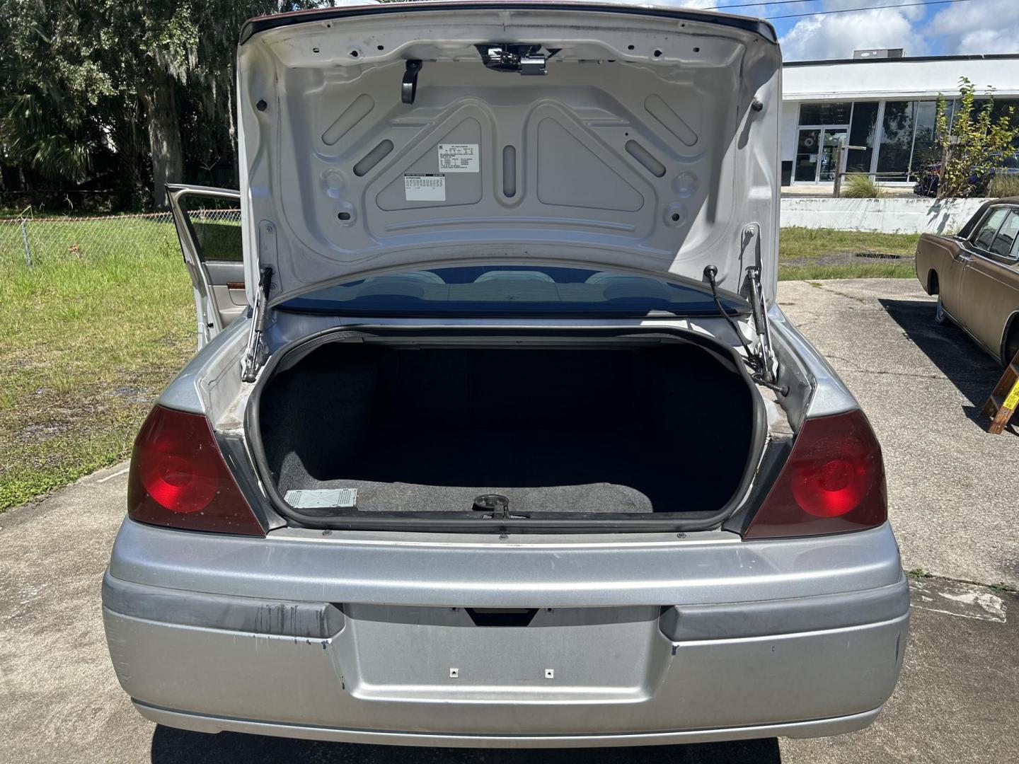 2000 Chevrolet Impala Base (2G1WF55K2Y9) with an 3.8L V6 OHV 12V engine, 4-Speed Automatic Overdrive transmission, located at 1758 Cassat Ave., Jacksonville, FL, 32210, (904) 384-2799, 30.286720, -81.730652 - $2999.00 PLUS TAX, TAG, AND TITLE ***** ANOTHER EXTRA CLEAN RIDE!!!! CASH SPECIAL ***** 2000 CHEVROLET IMPALA ONLY 113,893 MILES ***** 4-DOOR 3.8L V6 ALLOYS TINTED WINDOWS ICE COLD AIR CONDITIONING THIS ONE IS IT!!!! CHECK THE PICS THIS ONE IS EXTRA NICE CALL ROB TODAY @ 904-384-2799 AND MAKE THIS O - Photo#17