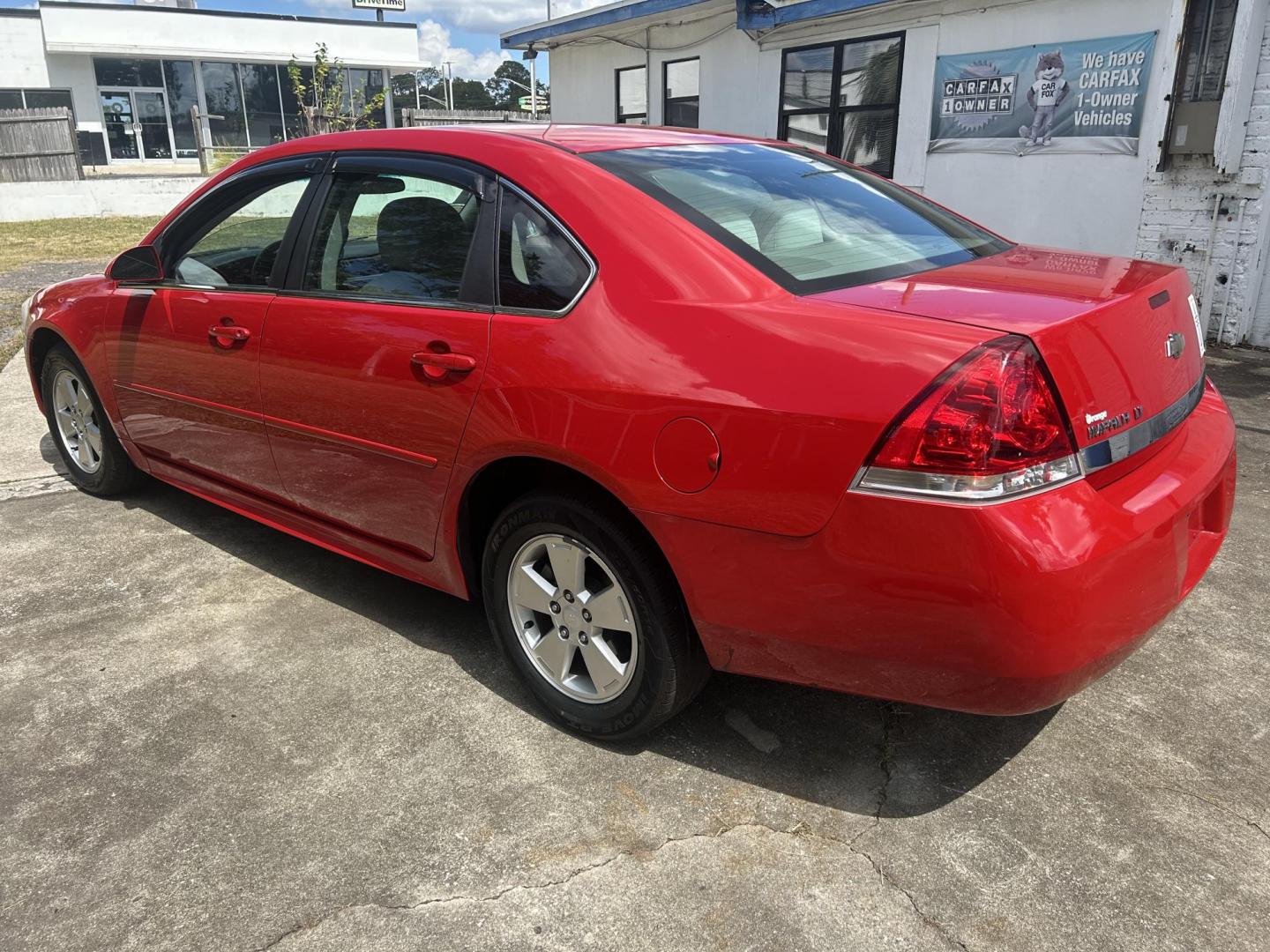 2011 Chevrolet Impala LT (2G1WG5EK2B1) with an 3.5L V6 OHV 16V FFV engine, 4-Speed Automatic transmission, located at 1758 Cassat Ave., Jacksonville, FL, 32210, (904) 384-2799, 30.286720, -81.730652 - ***** CASH SPECIAL ***** $3499.00 PLUS TAX, TAG, AND TITLE *****2011 CHEVROLET IMPALA LT MODEL 200,960 MILES LOOKS AND RUNS GREAT 3.5L V6 ICE-COLD AIR-CONDITIONING ALLOYS VENT SHADES THIS ONE STANDS OUT!!! CALL NOW @ 904-384-2799 ASK FOR ROB - Photo#4
