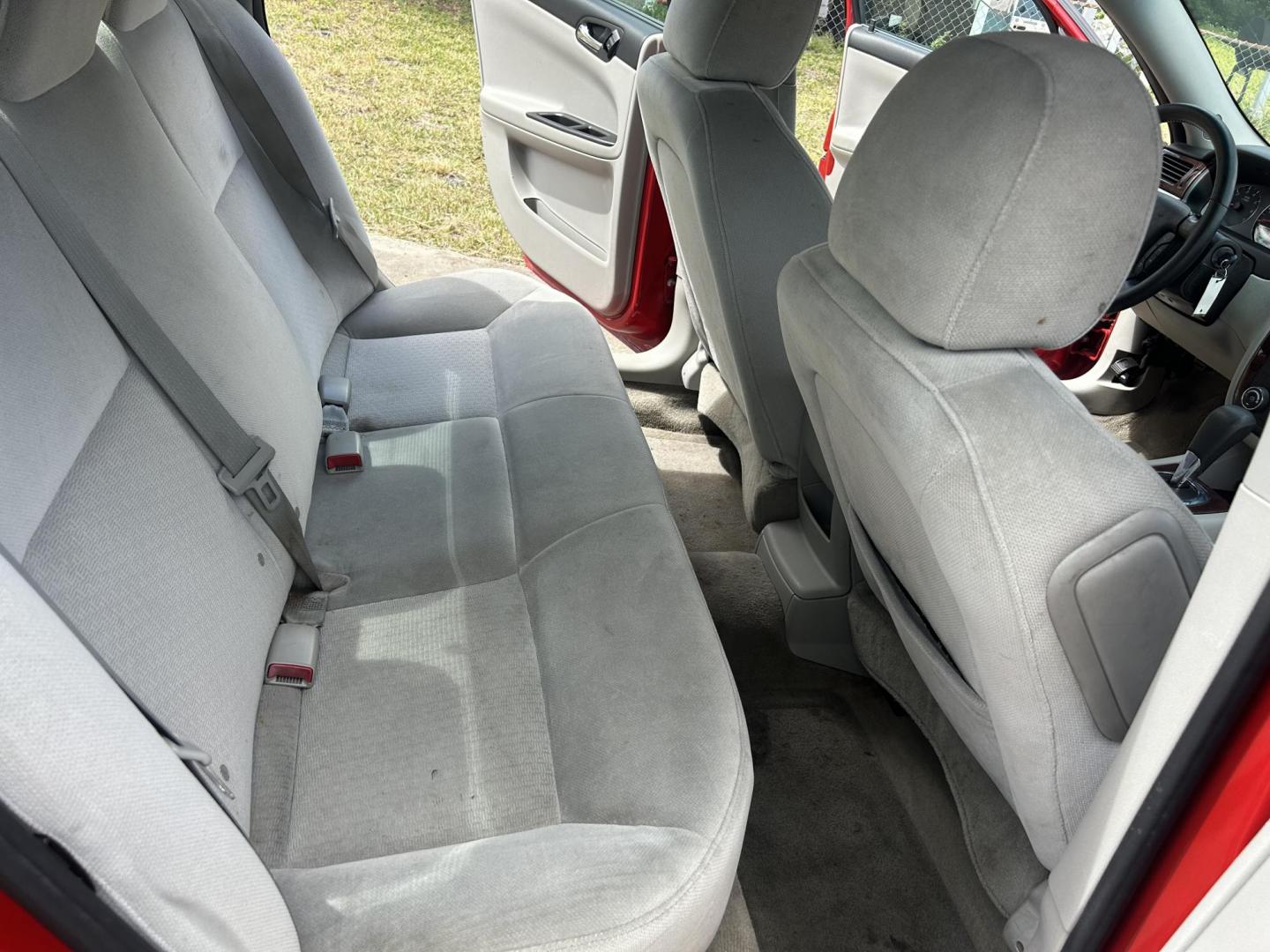 2011 Chevrolet Impala LT (2G1WG5EK2B1) with an 3.5L V6 OHV 16V FFV engine, 4-Speed Automatic transmission, located at 1758 Cassat Ave., Jacksonville, FL, 32210, (904) 384-2799, 30.286720, -81.730652 - ***** CASH SPECIAL ***** $3499.00 PLUS TAX, TAG, AND TITLE *****2011 CHEVROLET IMPALA LT MODEL 200,960 MILES LOOKS AND RUNS GREAT 3.5L V6 ICE-COLD AIR-CONDITIONING ALLOYS VENT SHADES THIS ONE STANDS OUT!!! CALL NOW @ 904-384-2799 ASK FOR ROB - Photo#16