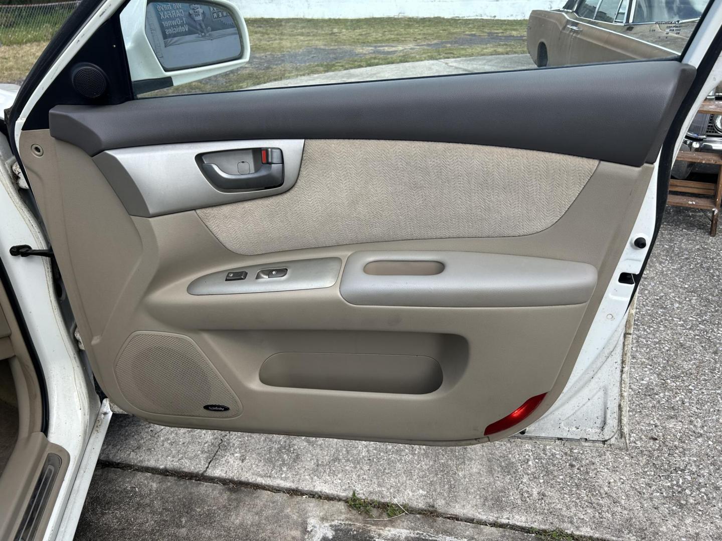 2006 Kia Optima EX V6 (KNAGE124065) with an 2.7L V6 24V DOHC engine, 4-Speed Automatic Overdrive transmission, located at 1758 Cassat Ave., Jacksonville, FL, 32210, (904) 384-2799, 30.286720, -81.730652 - ***** CASH SPECIAL ***** LOW MILEAGE ONLY 127,058 ***** $3499.00 PLUS TAX, TAG, AND TITLE ***** 2006 KIA OPTIMA EX V6 ***** 4-DOOR AUTOMATIC TRANSMISSION EXTRA CLEAN RUNS GREAT AND WELL-MAINTAINED ICE-COLD AIR CONDITIONING THIS ONE'S A STEAL!!!! CALL ROB @ 904-384-2799 - Photo#9