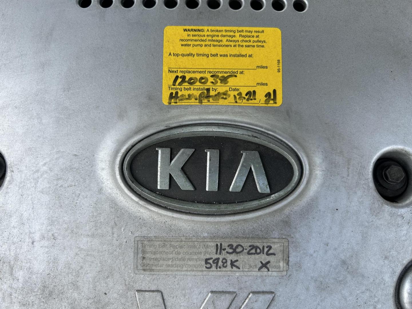 2006 Kia Optima EX V6 (KNAGE124065) with an 2.7L V6 24V DOHC engine, 4-Speed Automatic Overdrive transmission, located at 1758 Cassat Ave., Jacksonville, FL, 32210, (904) 384-2799, 30.286720, -81.730652 - ***** CASH SPECIAL ***** LOW MILEAGE ONLY 127,058 ***** $3499.00 PLUS TAX, TAG, AND TITLE ***** 2006 KIA OPTIMA EX V6 ***** 4-DOOR AUTOMATIC TRANSMISSION EXTRA CLEAN RUNS GREAT AND WELL-MAINTAINED ICE-COLD AIR CONDITIONING THIS ONE'S A STEAL!!!! CALL ROB @ 904-384-2799 - Photo#19