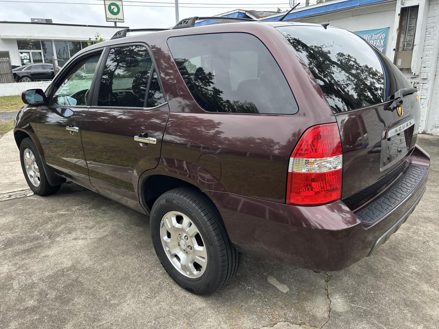 2001 Acura MDX Base w/ Nav System (2HNYD18421H) with an 3.5L V6 SOHC 24V engine, 5-Speed Automatic Overdrive transmission, located at 1758 Cassat Ave., Jacksonville, FL, 32210, (904) 384-2799, 30.286720, -81.730652 - ***** 3499.00 PLUS TAX, TAG, AND TITLE ***** CASH SPECIAL ***** 2001 ACURA MDX 216,216 MILES THIRD ROW SEATING EXTRA CLEAN CHECK THE PICS THIS ONE DOESN'T DISSAPOINT ICE-COLD AIR-CONDITIONING RUNS AND DRIVES GREAT LEATHER SUNROOF ALLOYS GOLD PACKAGE AND MORE CALL ROB @ 904-384-2799 TODAY YOU WON'T R - Photo#4